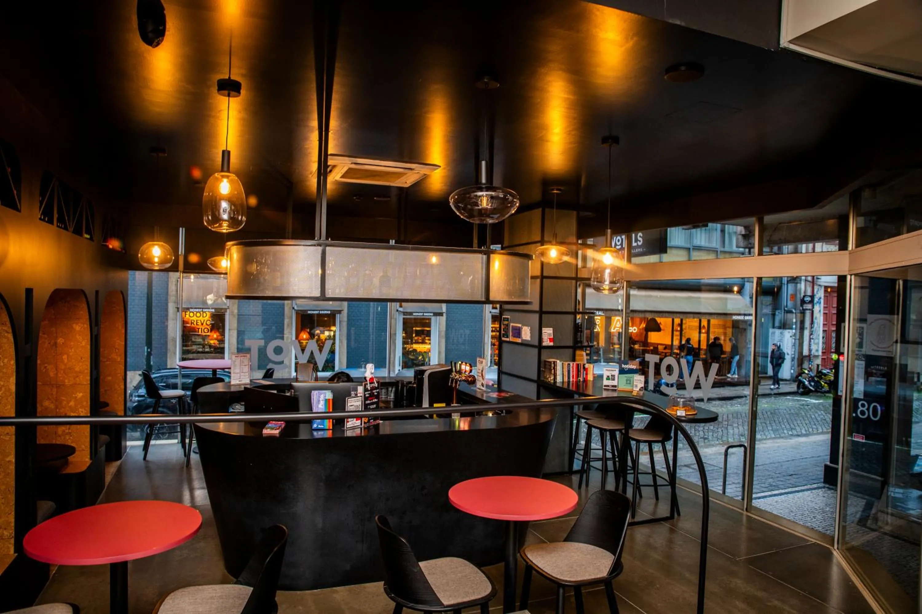 Lounge or bar in WOT Porto Soul