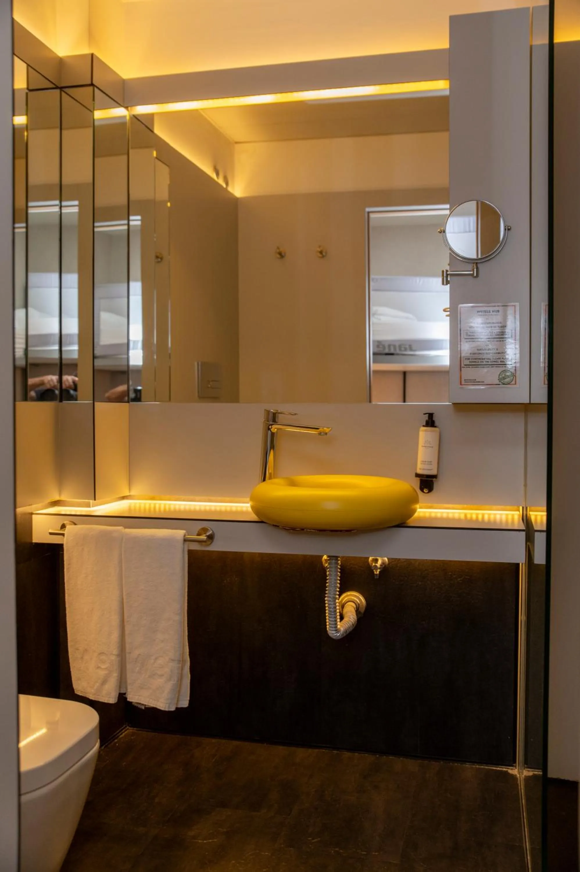 Bathroom in WOT Porto Soul