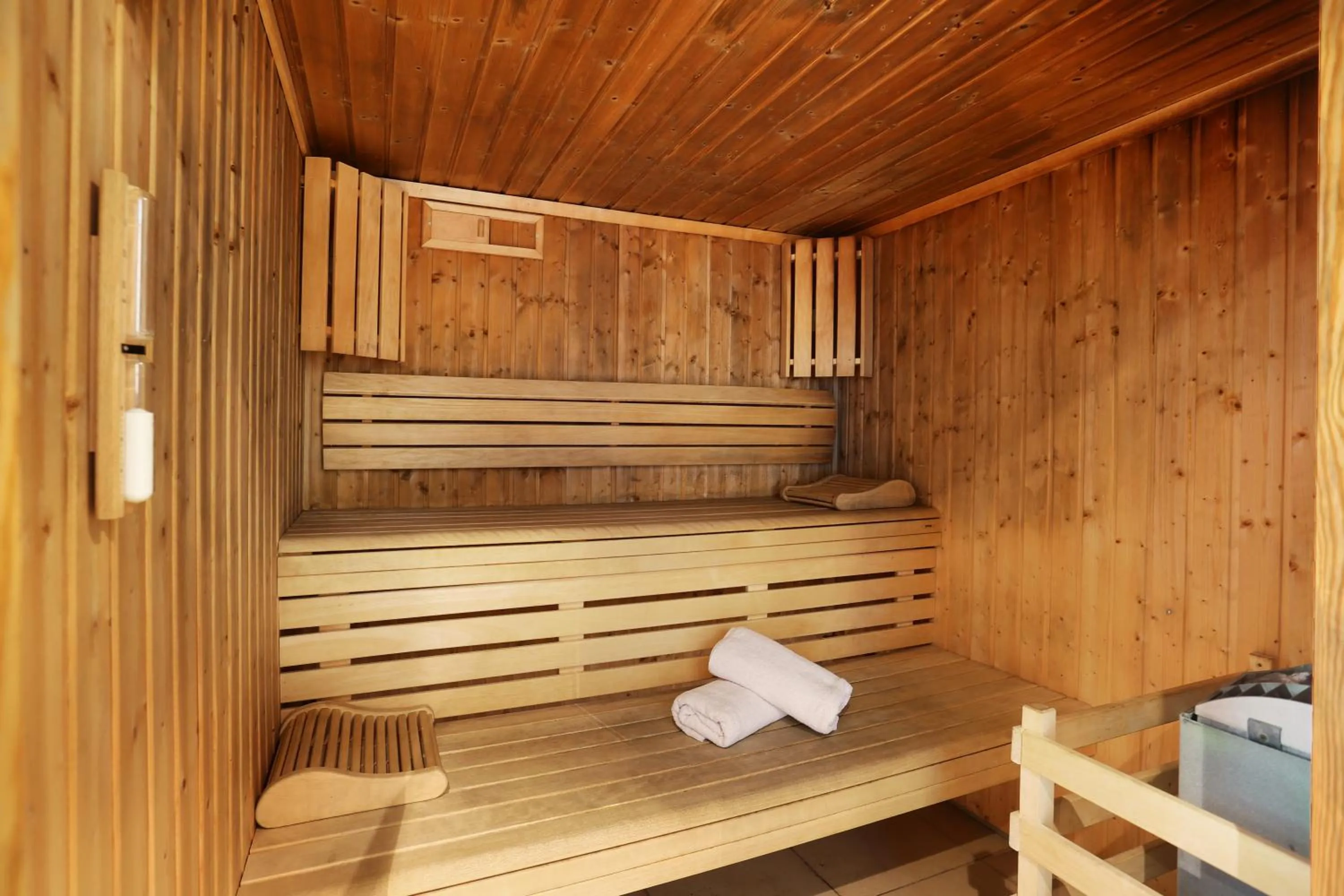 Sauna in Suite Home Aix en Provence Sud TGV