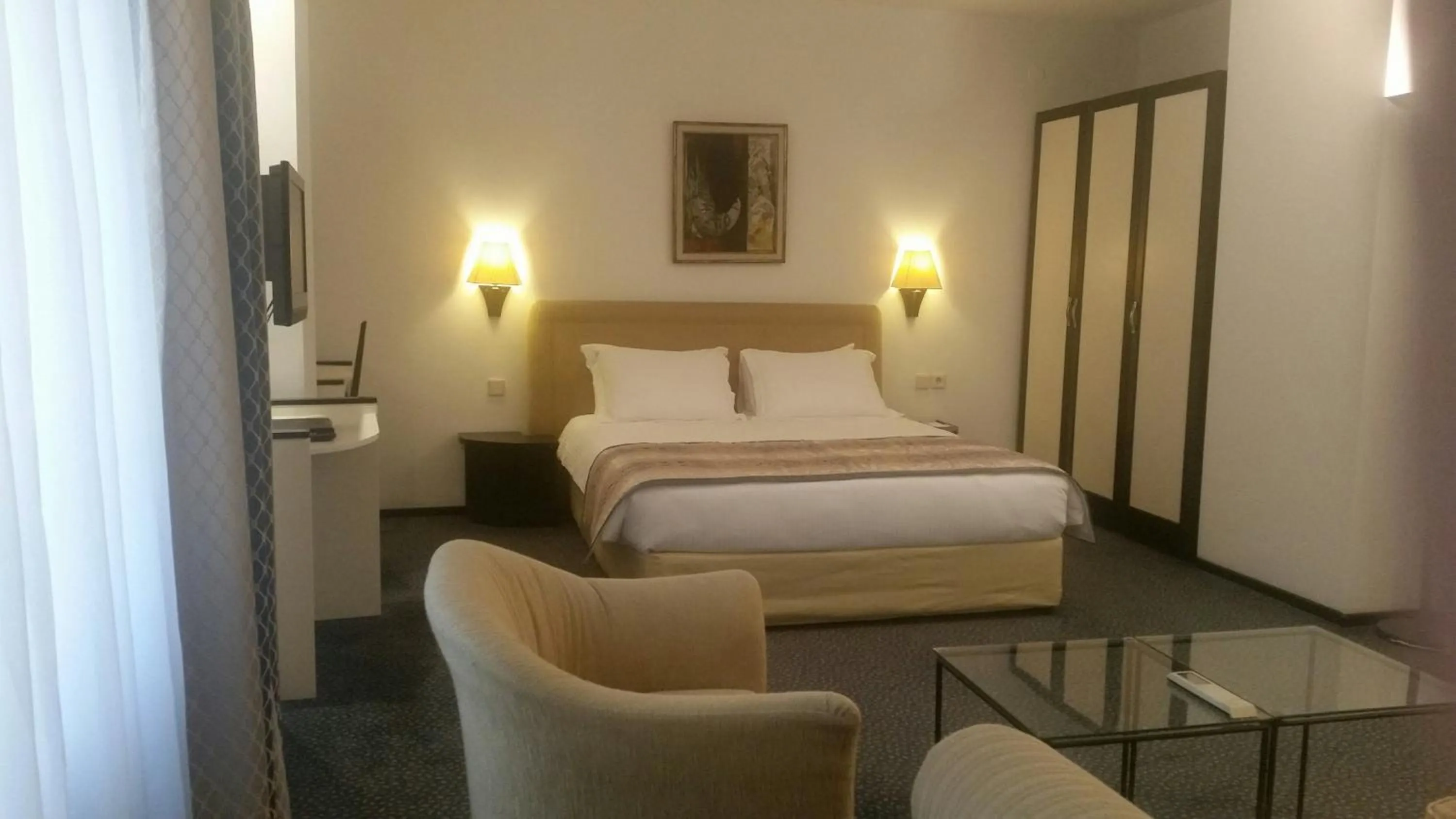 Photo of the whole room in King Hotel Guvenlik