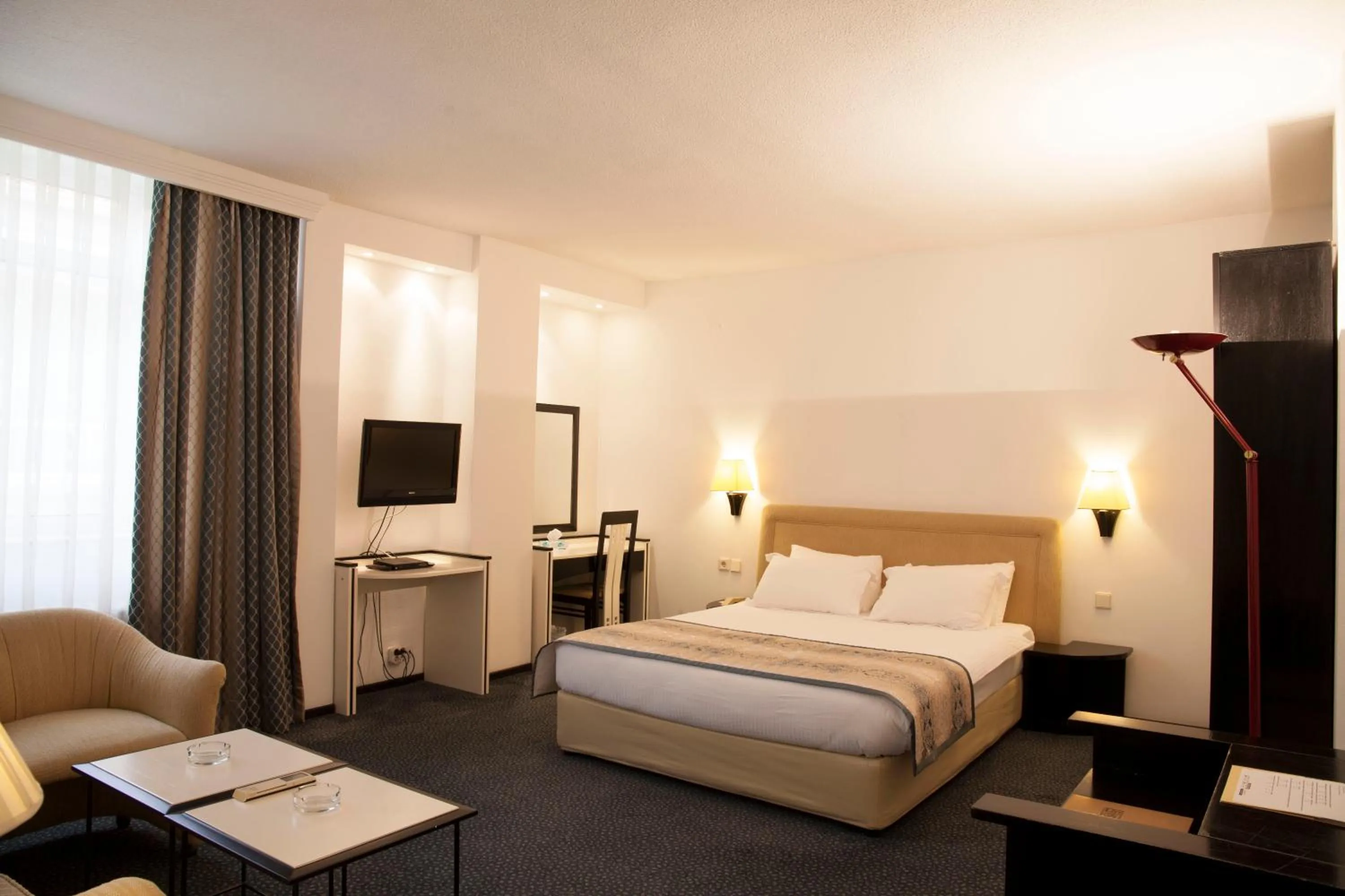 Photo of the whole room in King Hotel Guvenlik