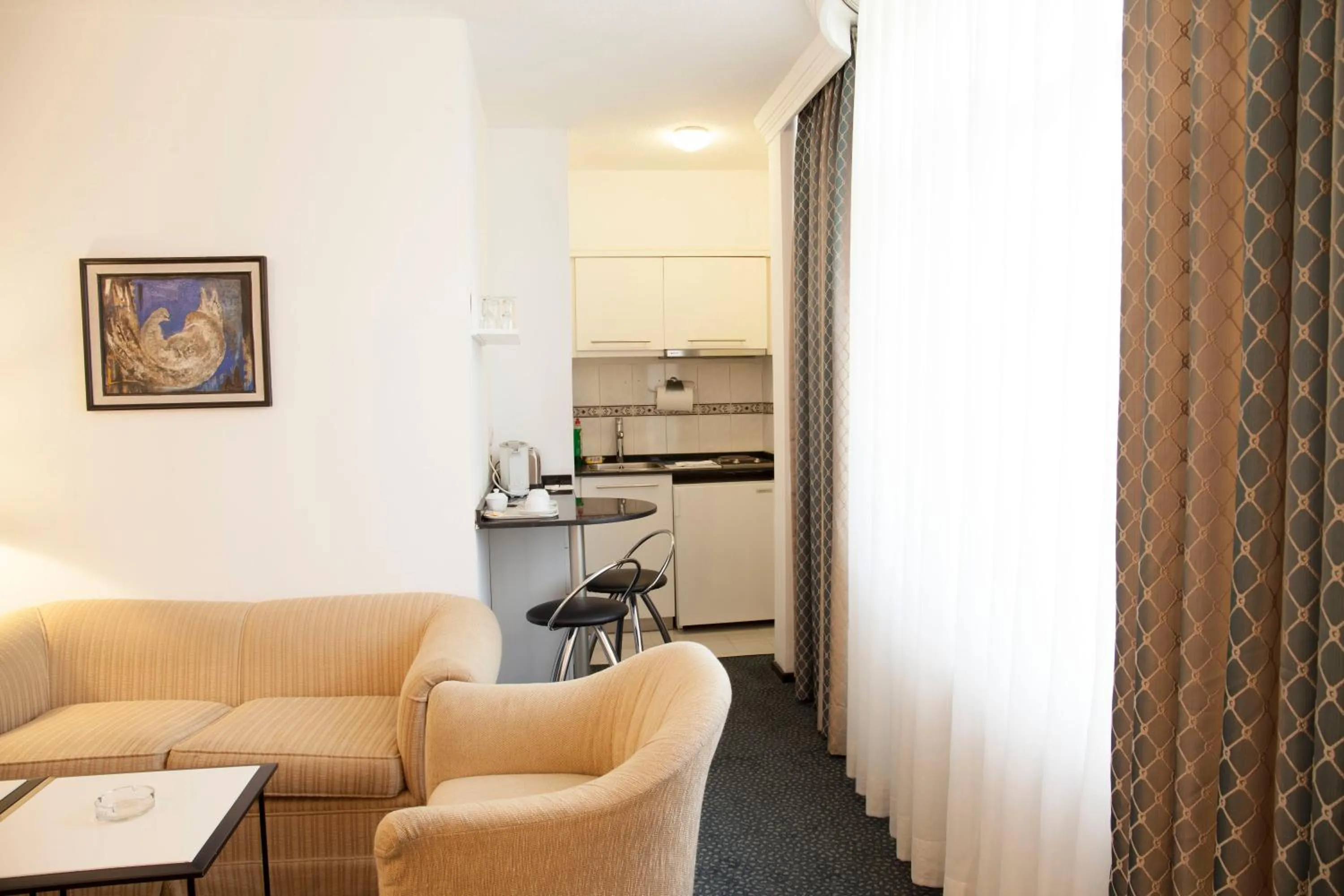 Seating area in King Hotel Guvenlik