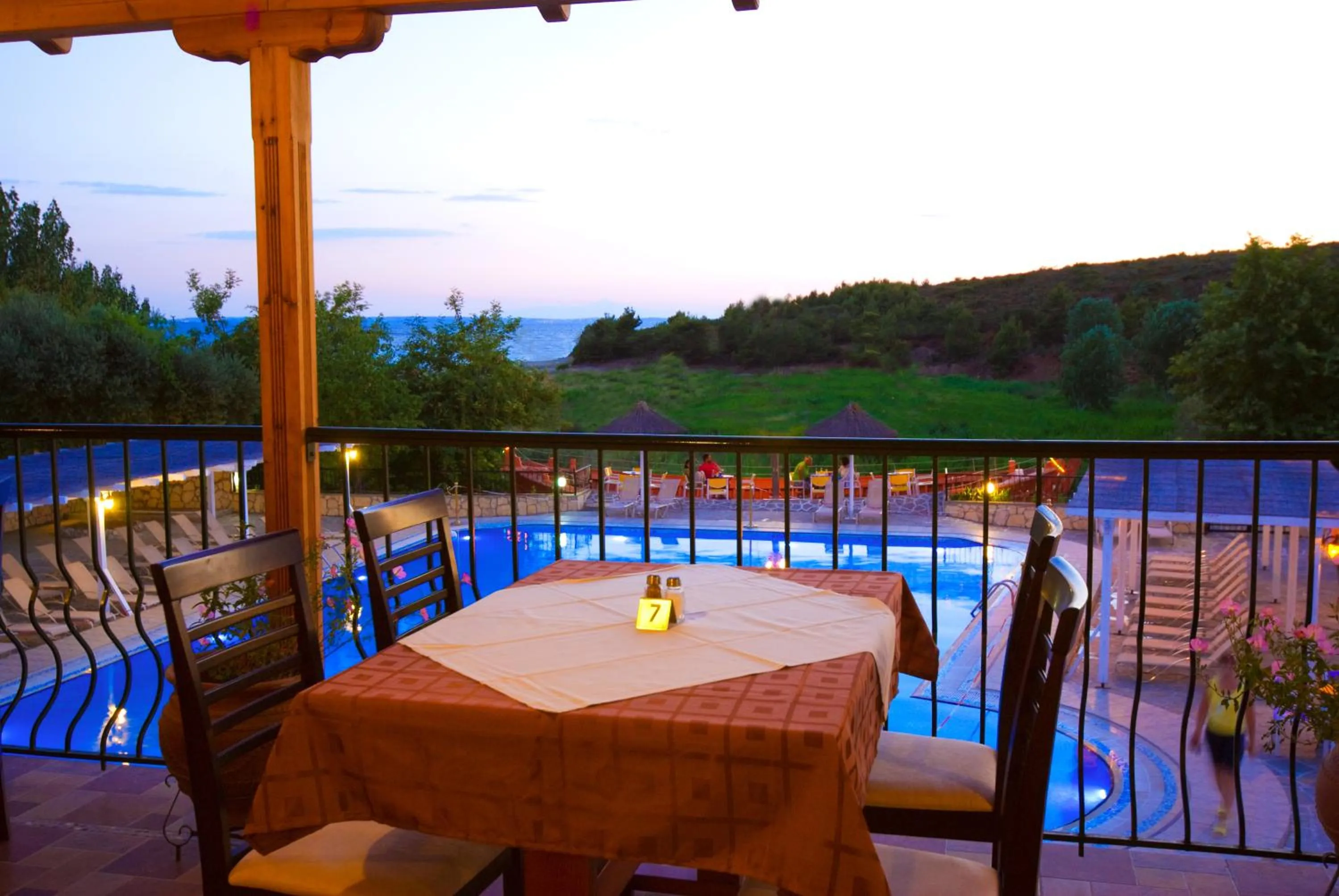 Restaurant/places to eat in Village Mare