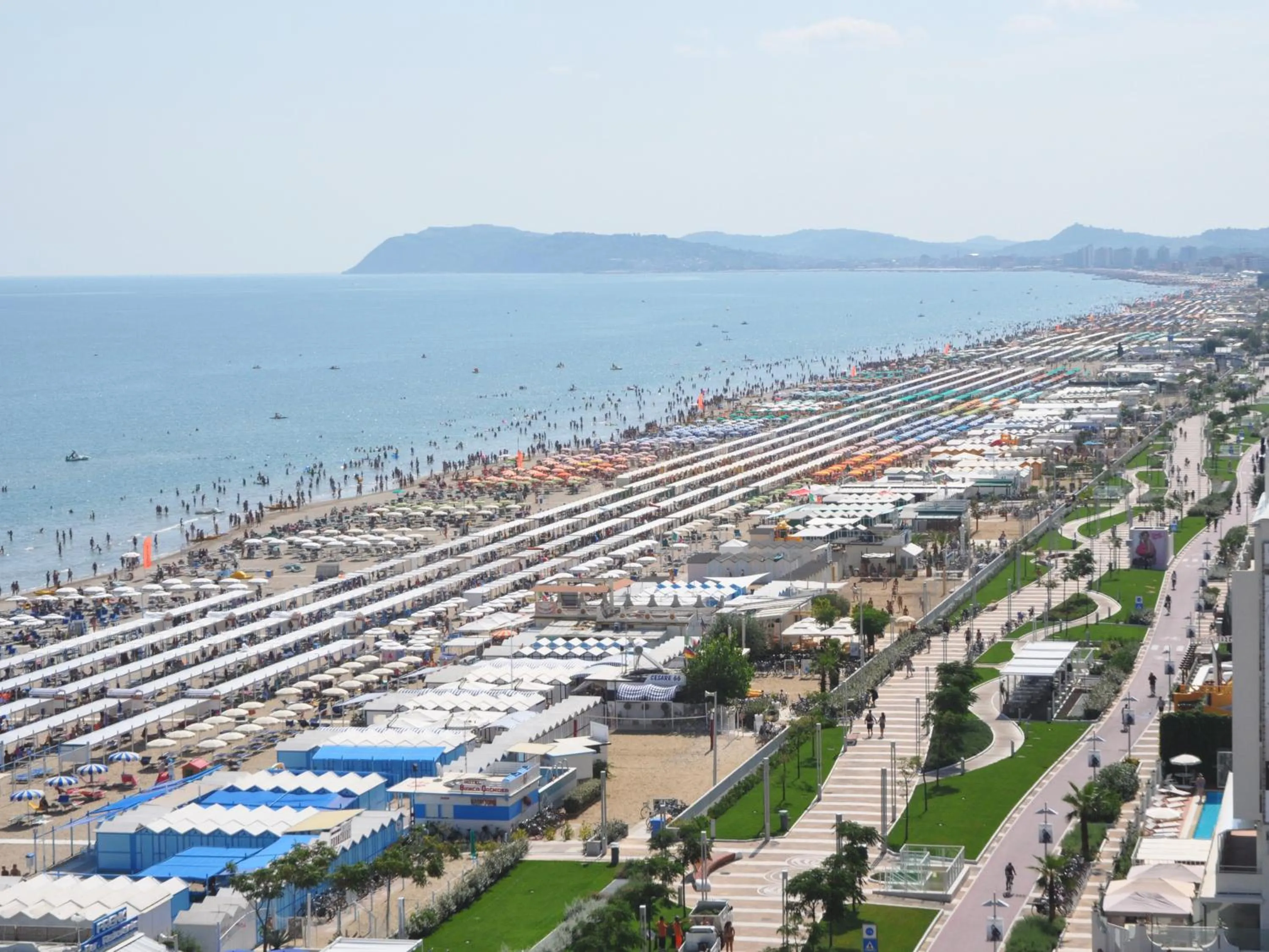 Beach in Hotel Ermeti B&B Brunch