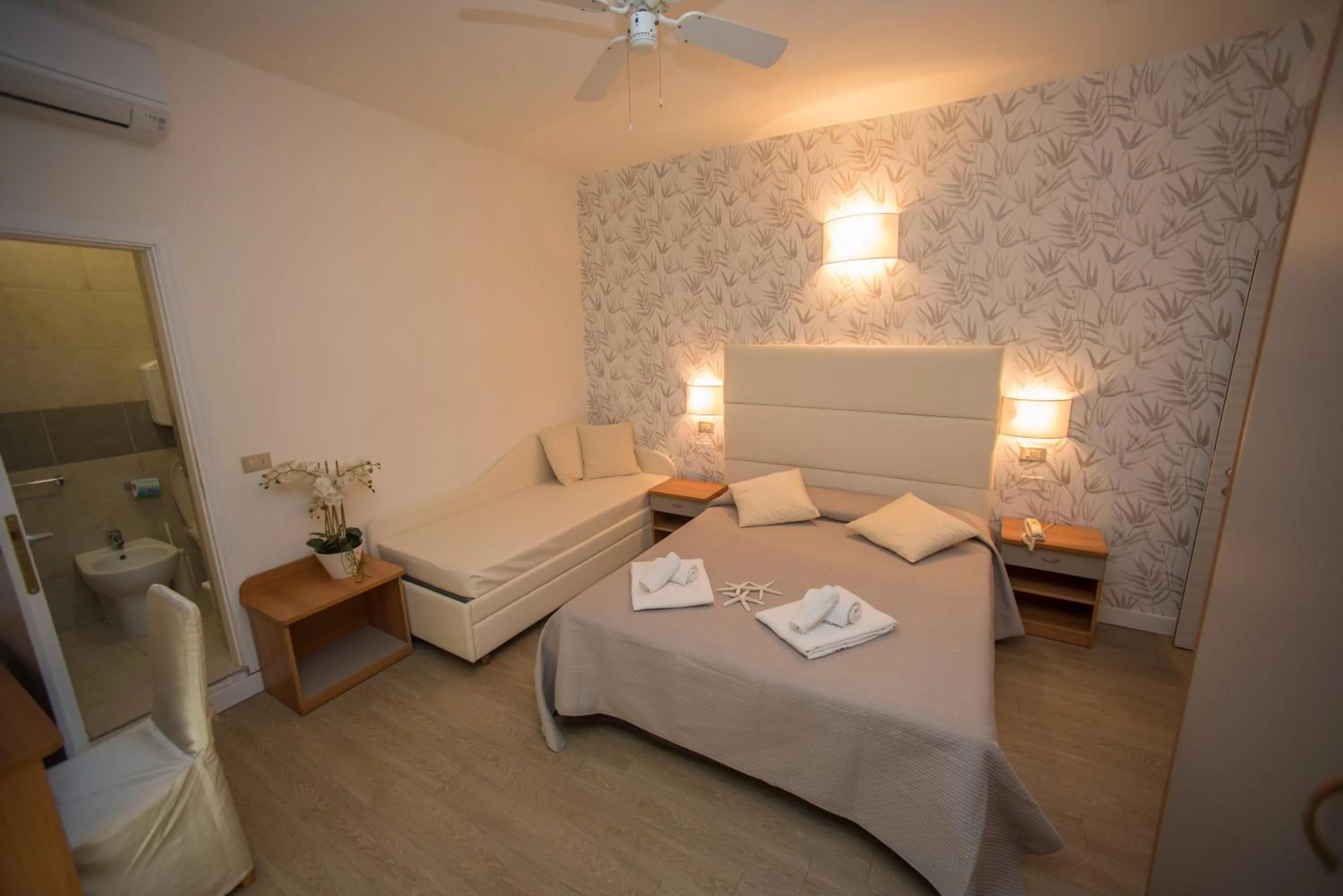 bunk bed, Bed in Hotel Ermeti B&B Brunch