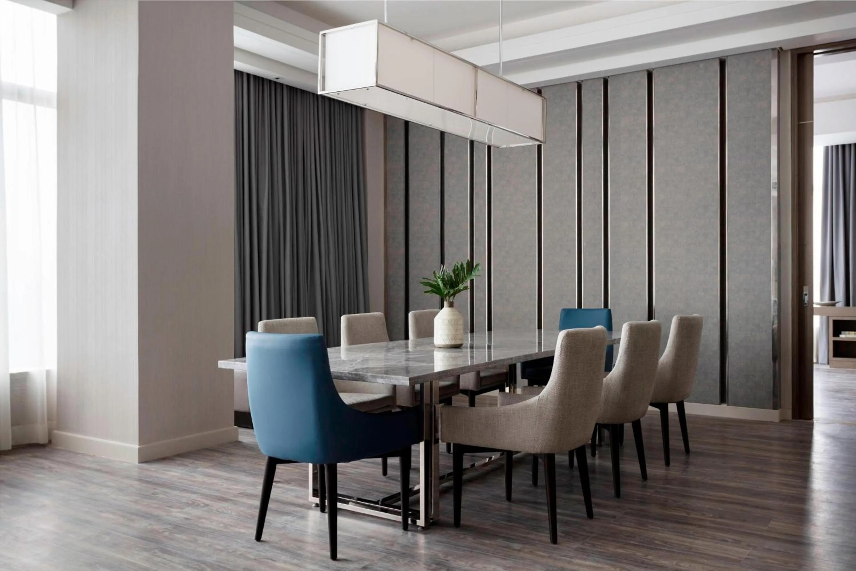 Photo of the whole room in Clark Marriott Hotel