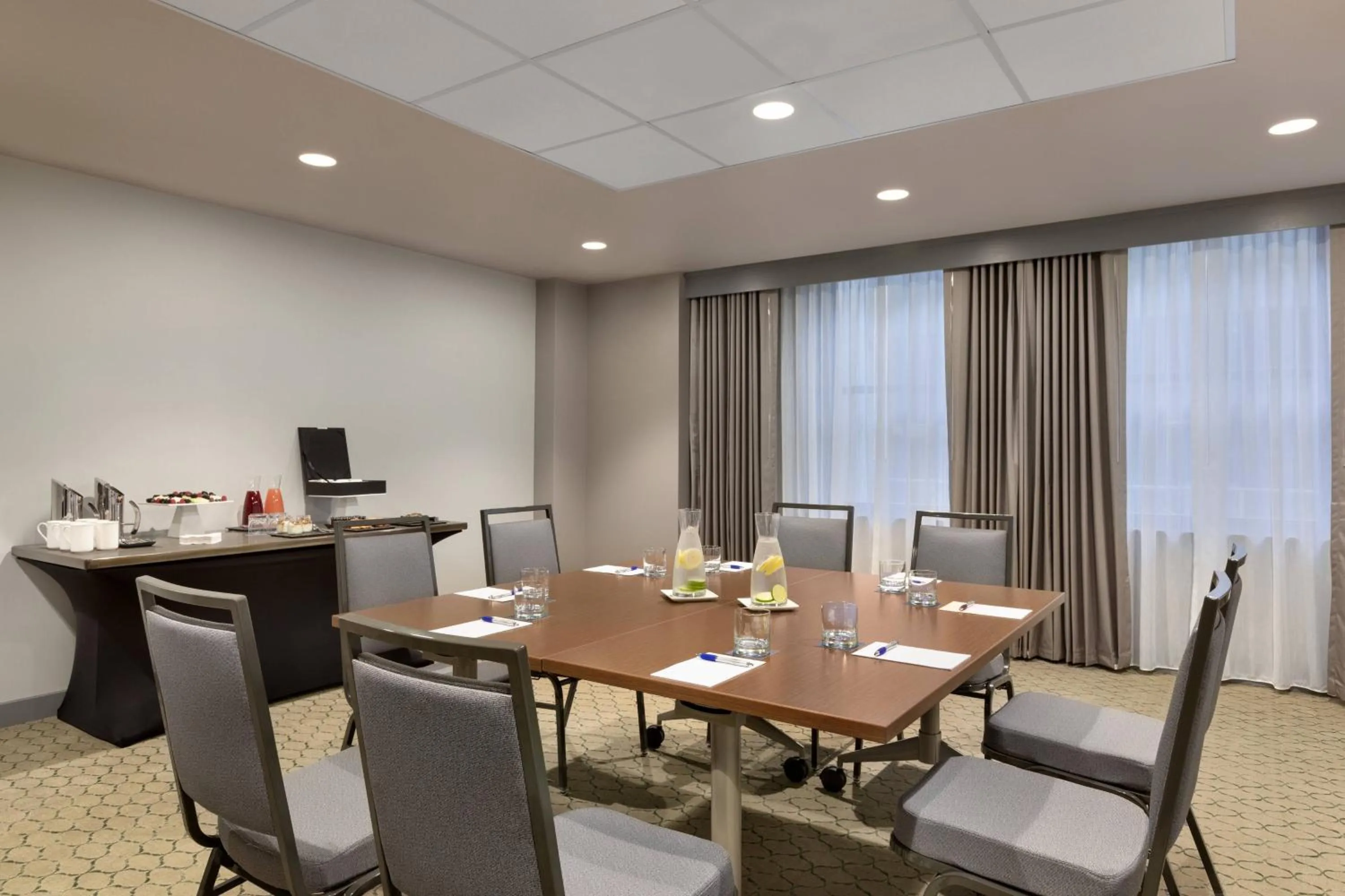 Meeting/conference room in Hotel Northland, Autograph Collection