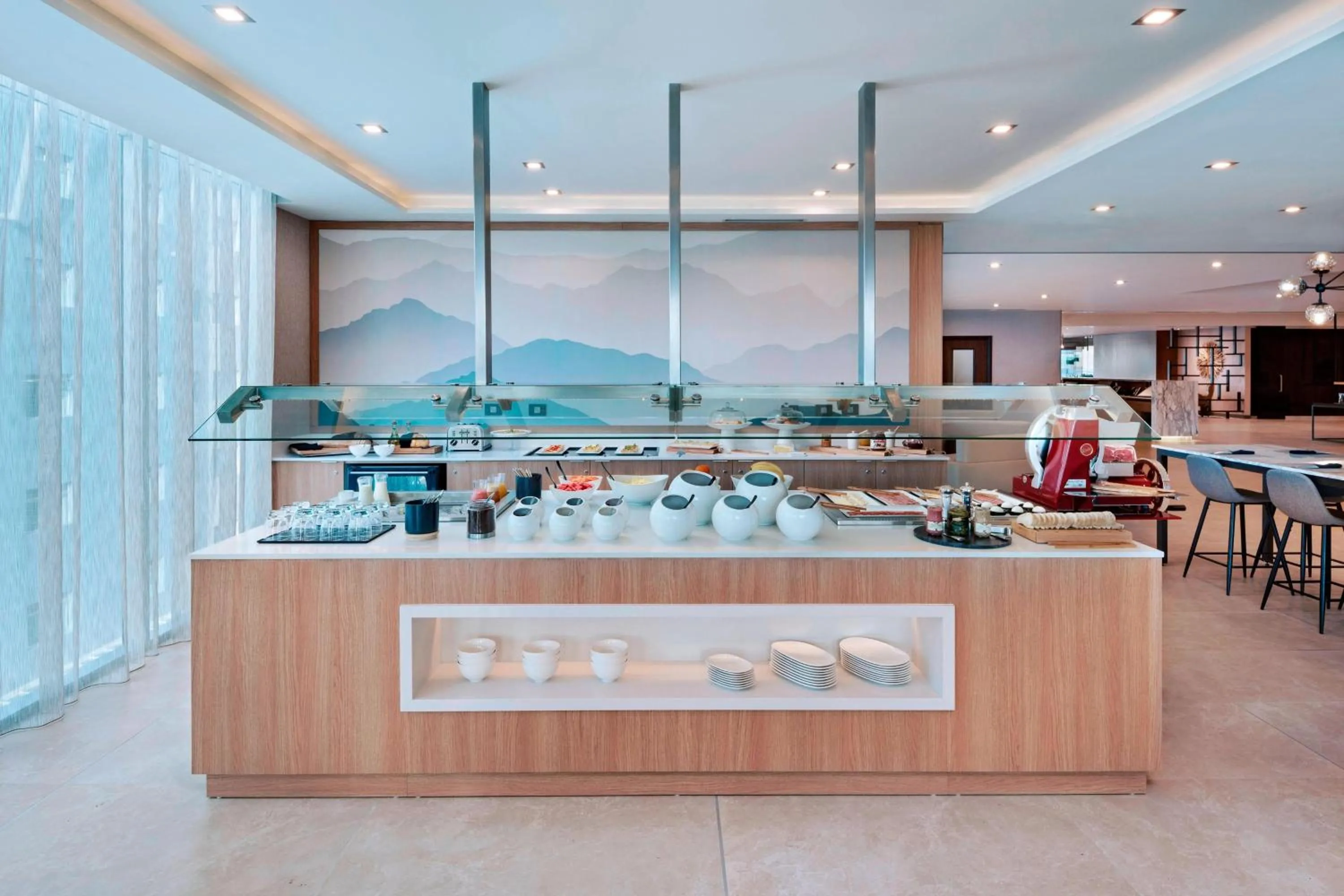 Restaurant/places to eat in AC Hotel by Marriott San Jose Escazu
