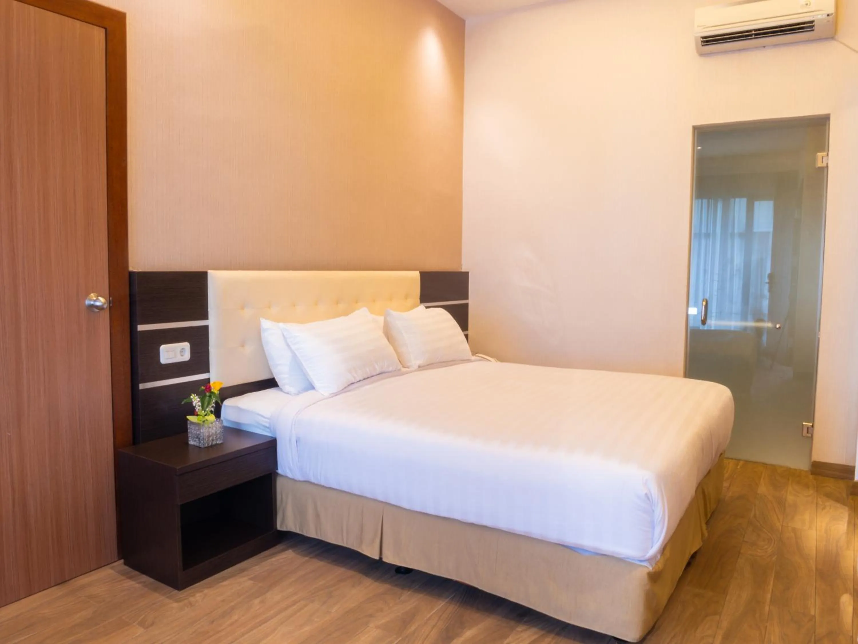 Bedroom, Bed in Cahaya Villa Garut