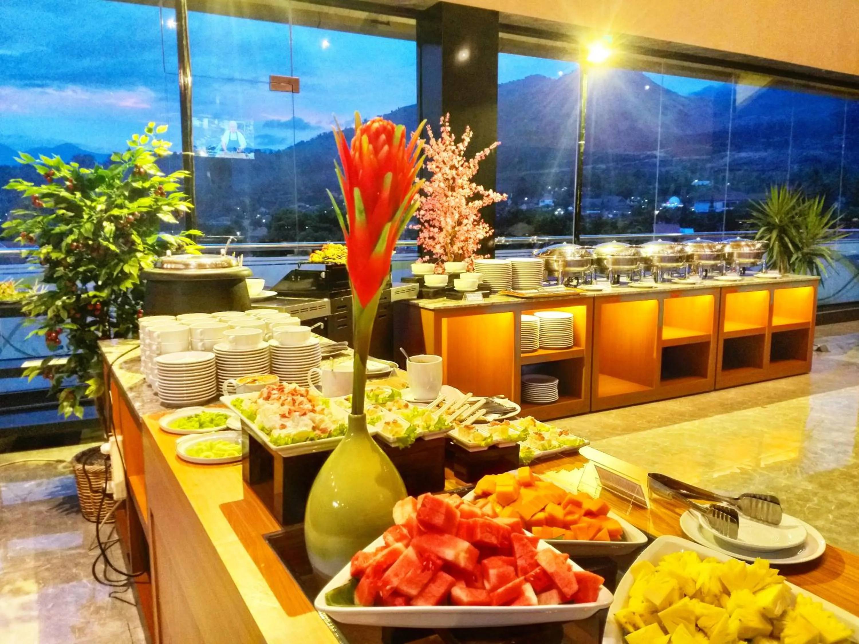 Restaurant/places to eat in Cahaya Villa Garut