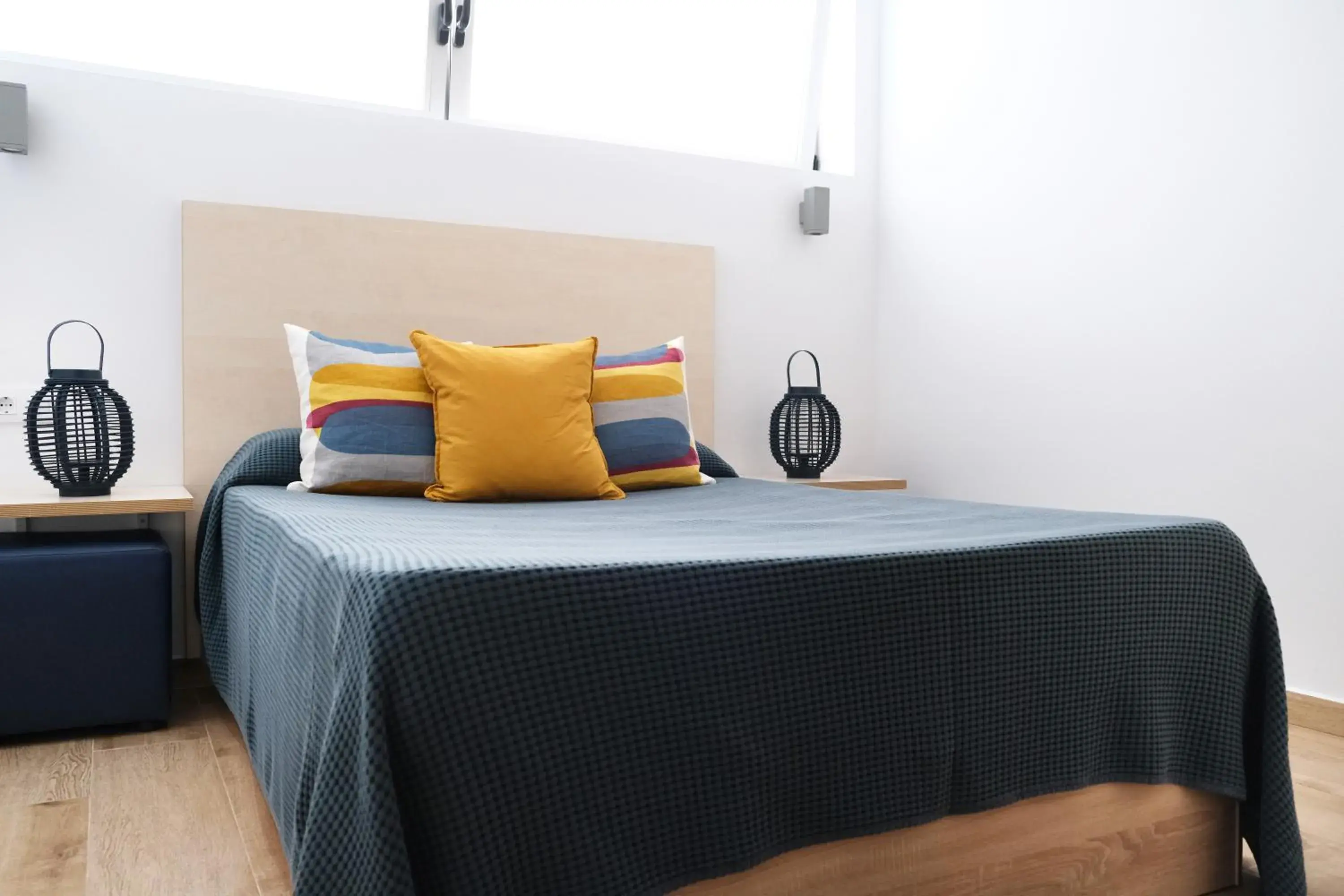 Doble room with private interior bathroom in TAKE SURF Hostel Conil Doble room with private interior bathroom in TAKE SURF Hostel Conil