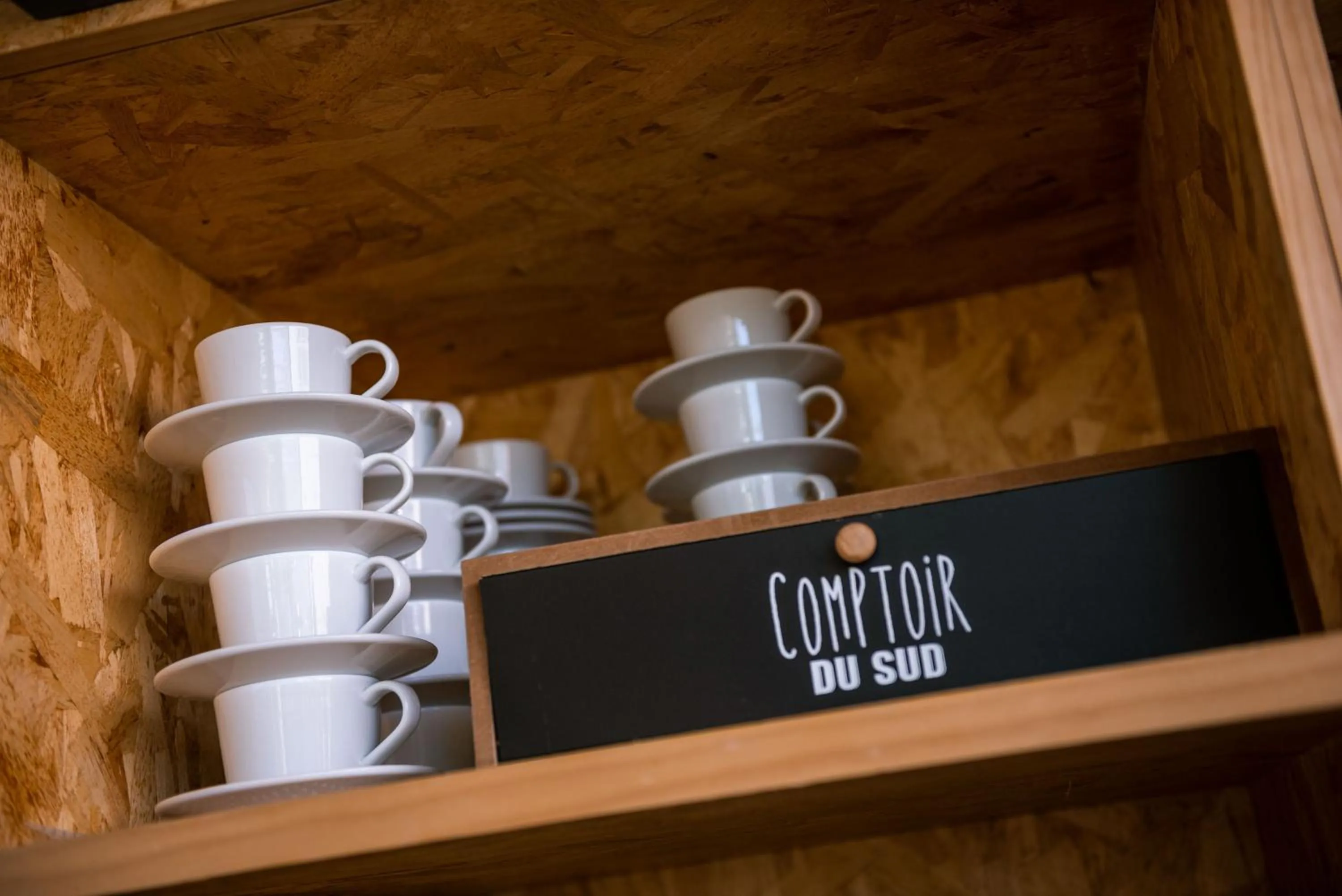Coffee/tea facilities in TAKE SURF Hostel Conil