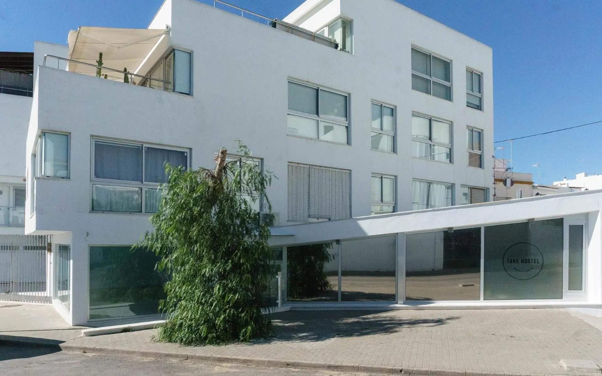 Property building in TAKE SURF Hostel Conil
