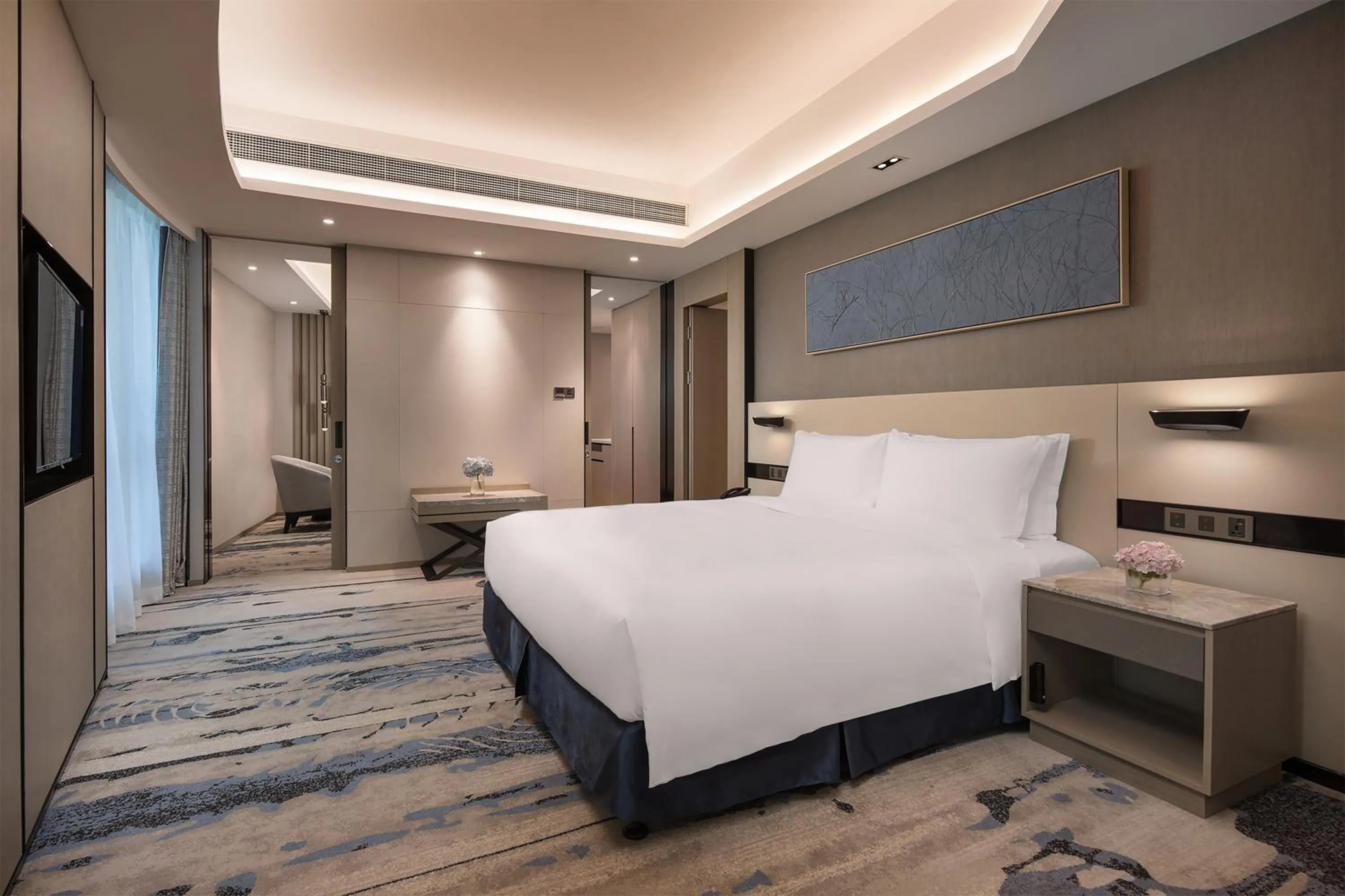 Photo of the whole room, Bed in Holiday Inn - Nanjing South Station by IHG