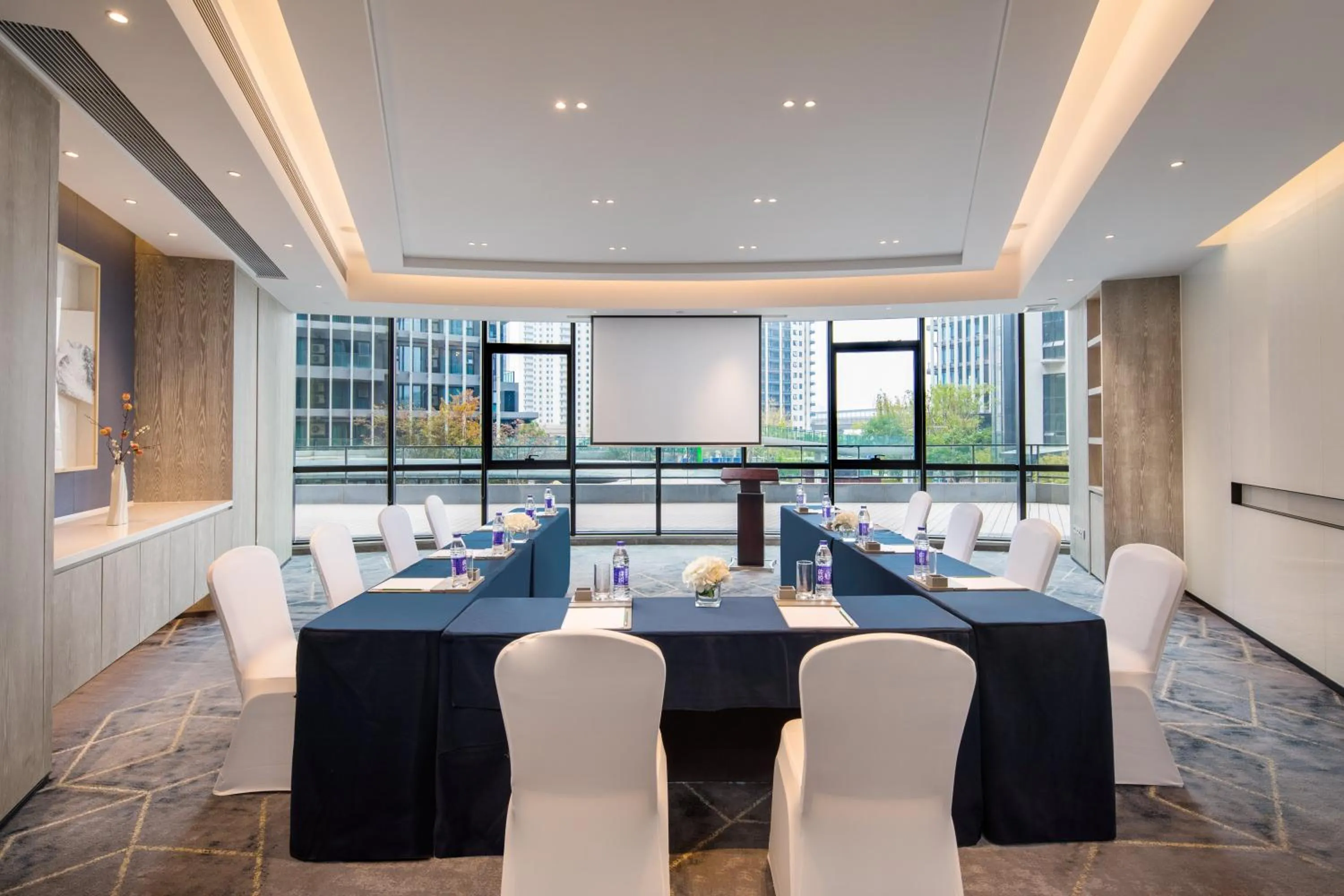 Meeting/conference room in Holiday Inn - Nanjing South Station by IHG