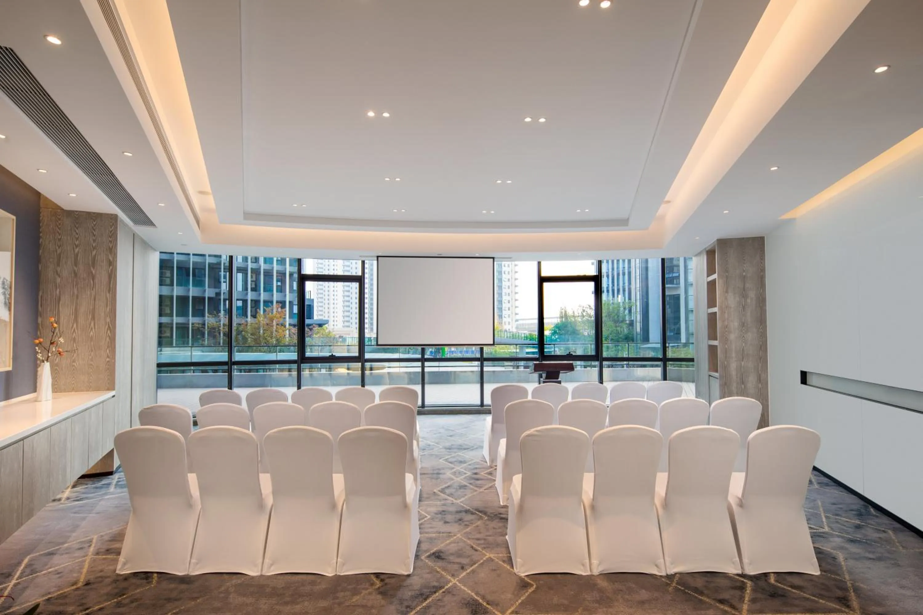 Meeting/conference room in Holiday Inn - Nanjing South Station by IHG