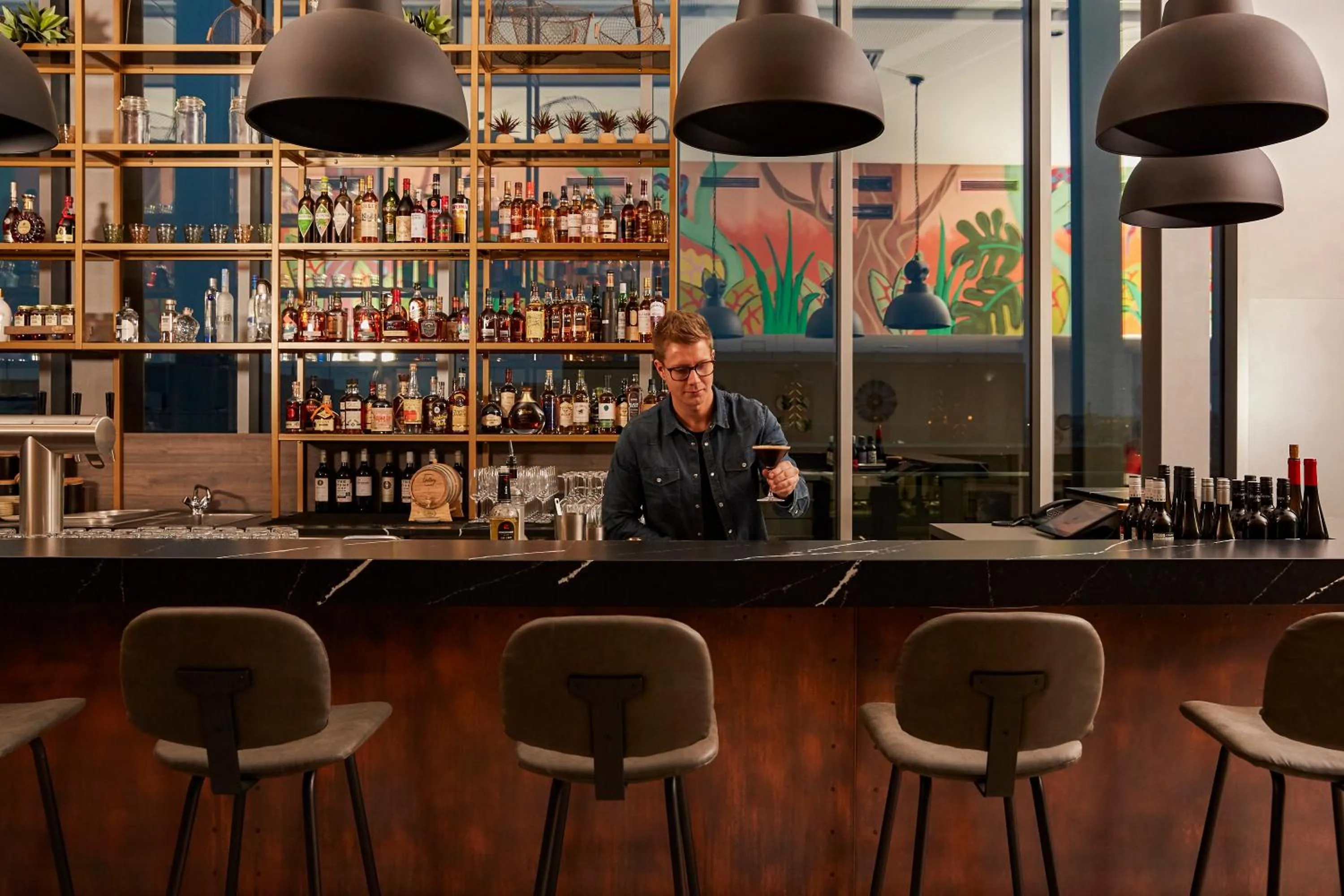 People in Hotel Indigo Berlin - East Side Gallery