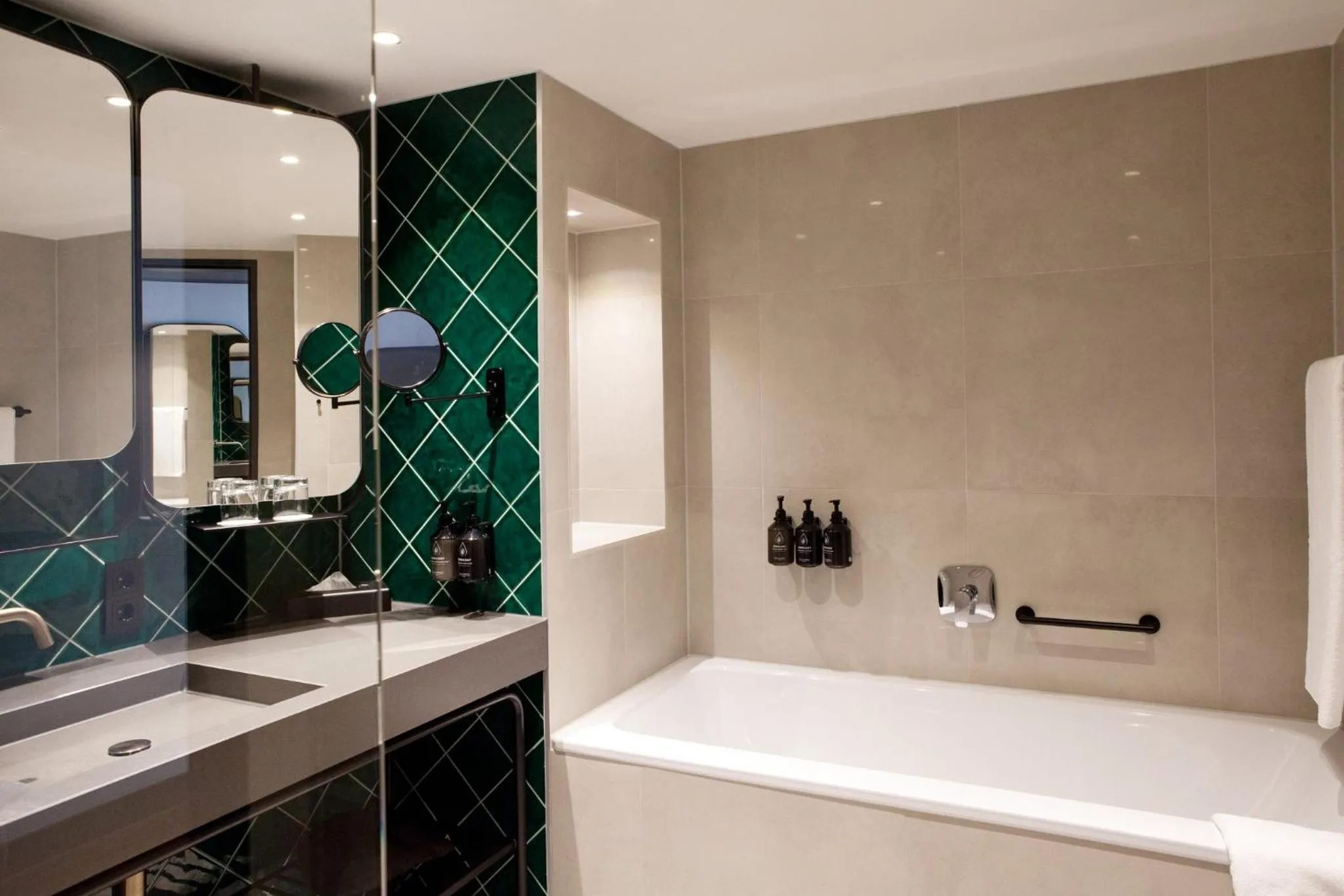 Toilet in Hotel Indigo Berlin - East Side Gallery