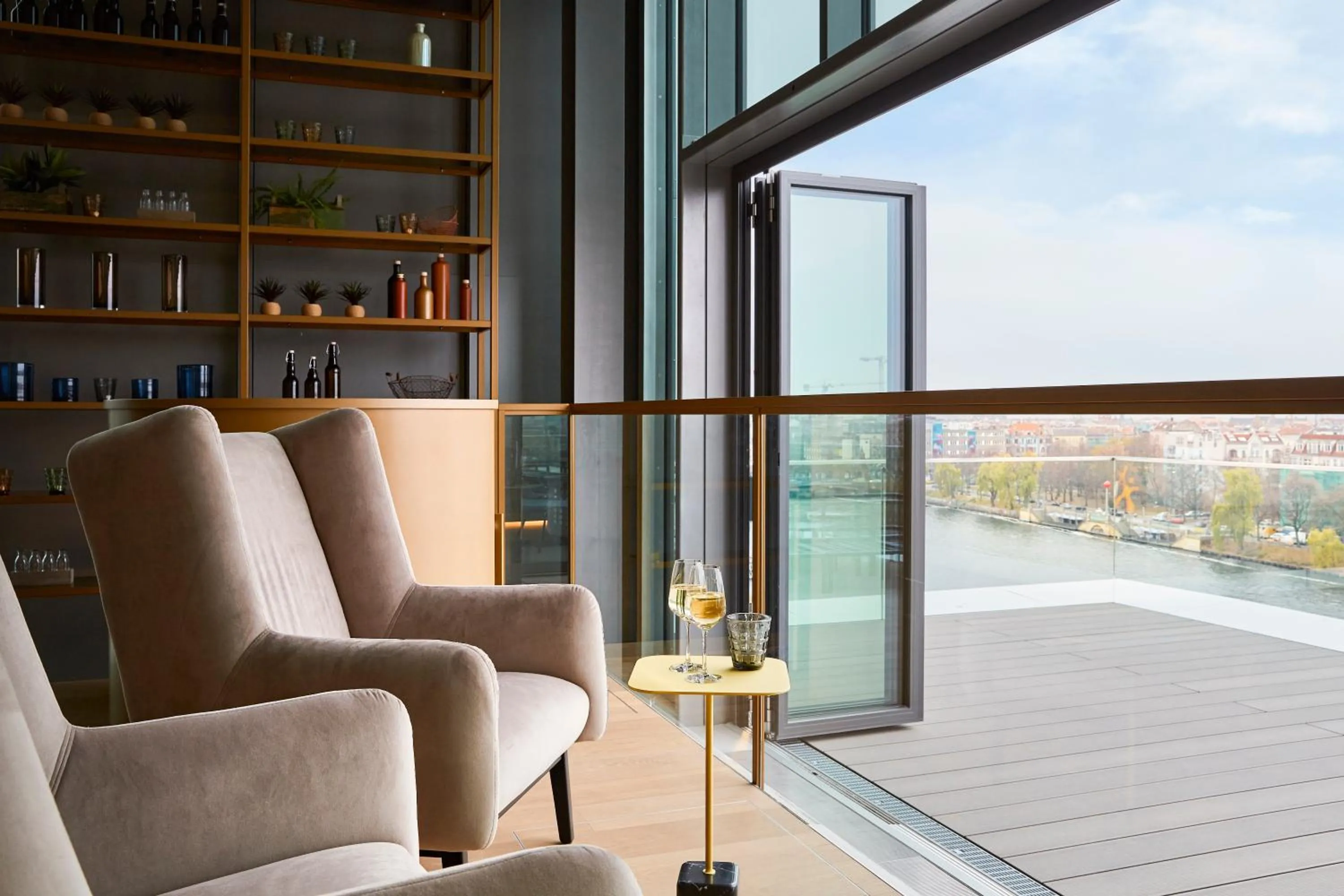 View (from property/room) in Hotel Indigo Berlin - East Side Gallery