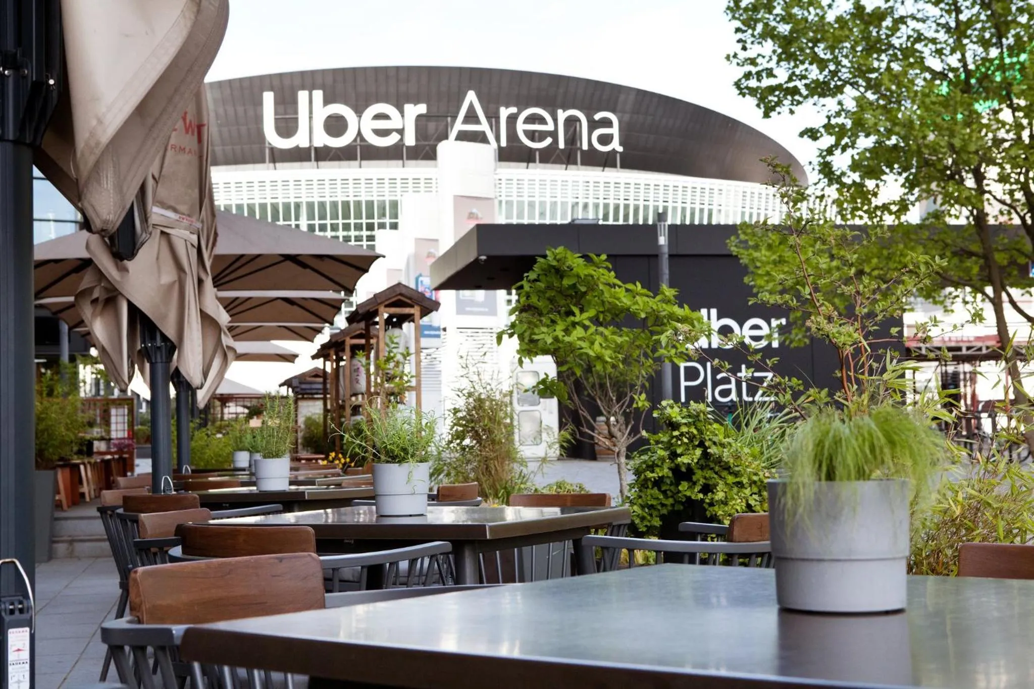 Nearby landmark in Hotel Indigo Berlin - East Side Gallery