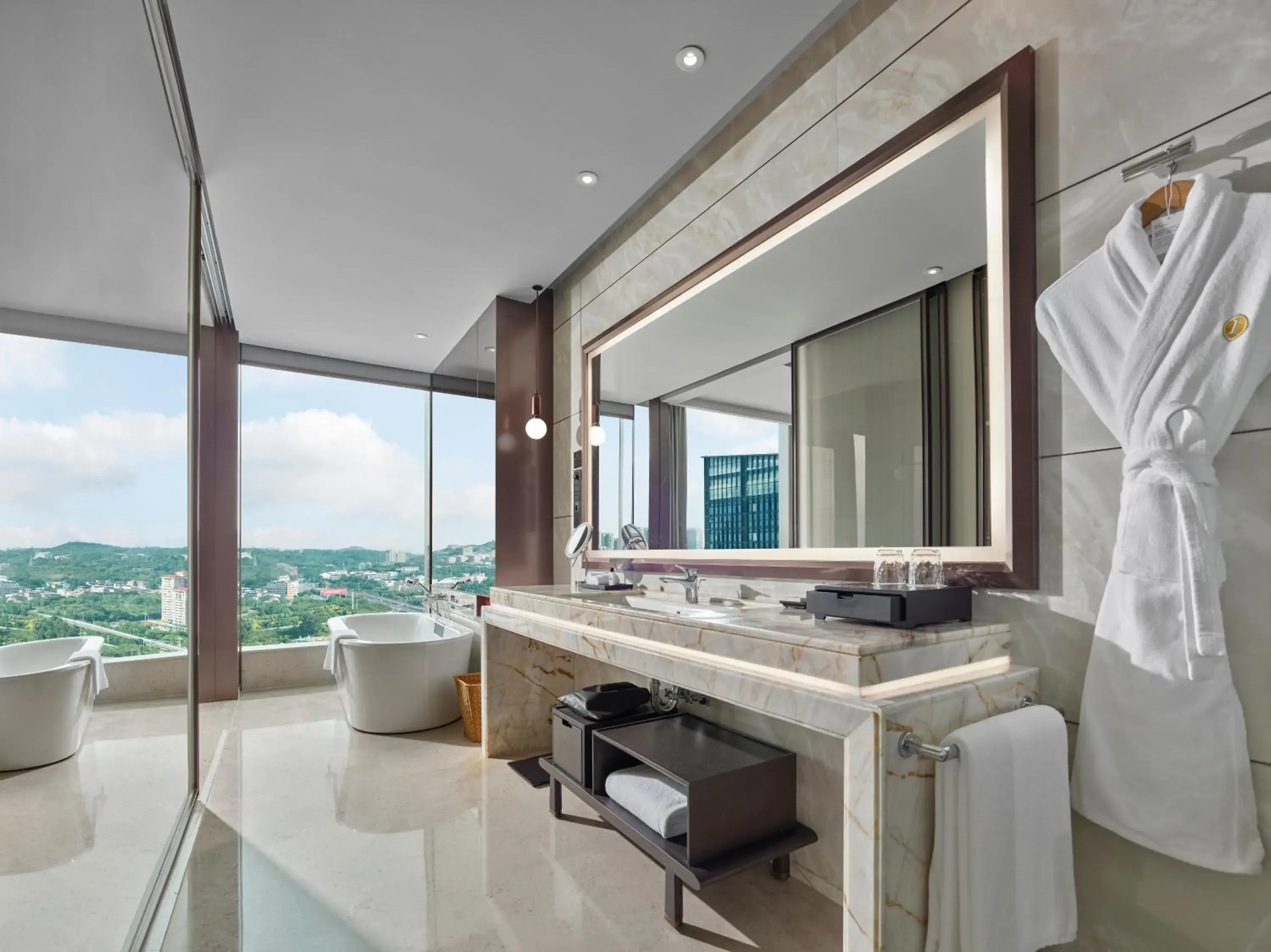 Classic King Room with City View - High Floor/Lounge Access in InterContinental Quanzhou by IHG Classic King Room with City View - High Floor/Lounge Access in InterContinental Quanzhou by IHG