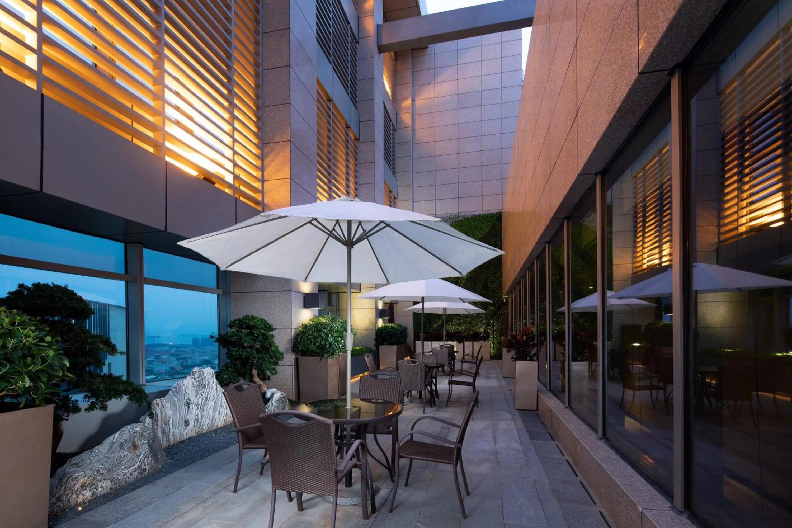 Photo of the whole room in InterContinental Quanzhou by IHG