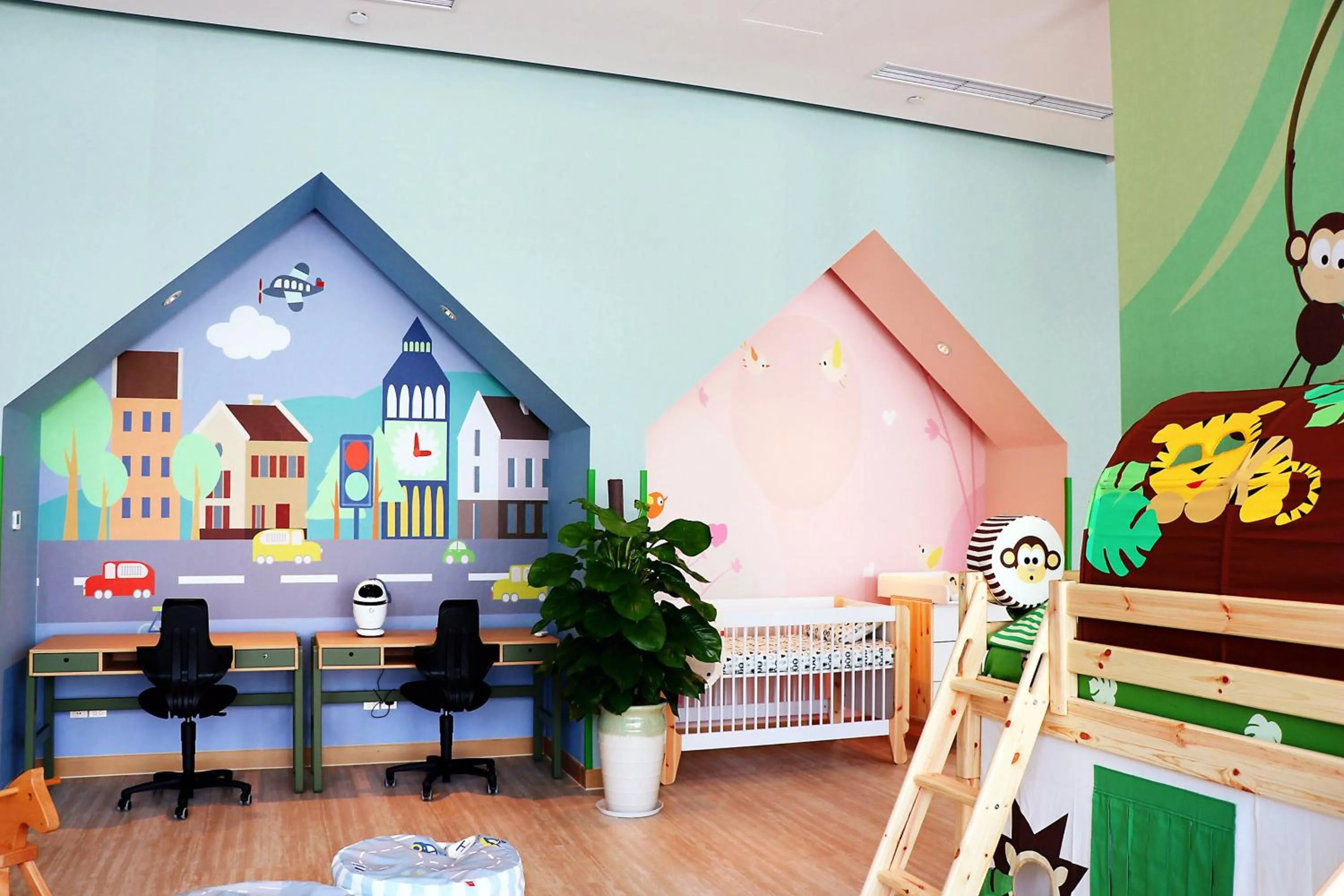 Area and facilities in Holiday Inn Wuxi Taihu New City by IHG