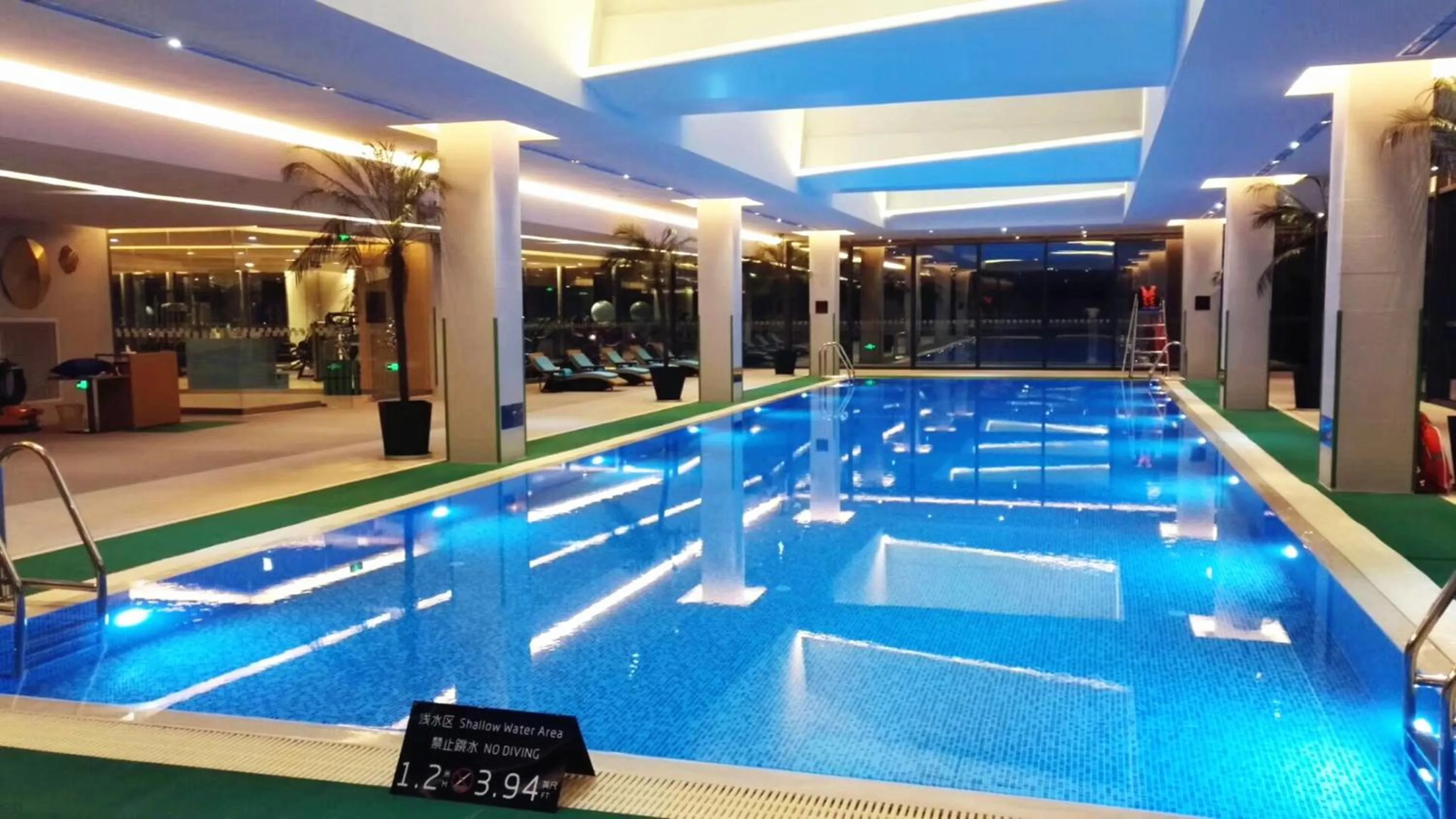 Swimming pool in Holiday Inn Wuxi Taihu New City by IHG