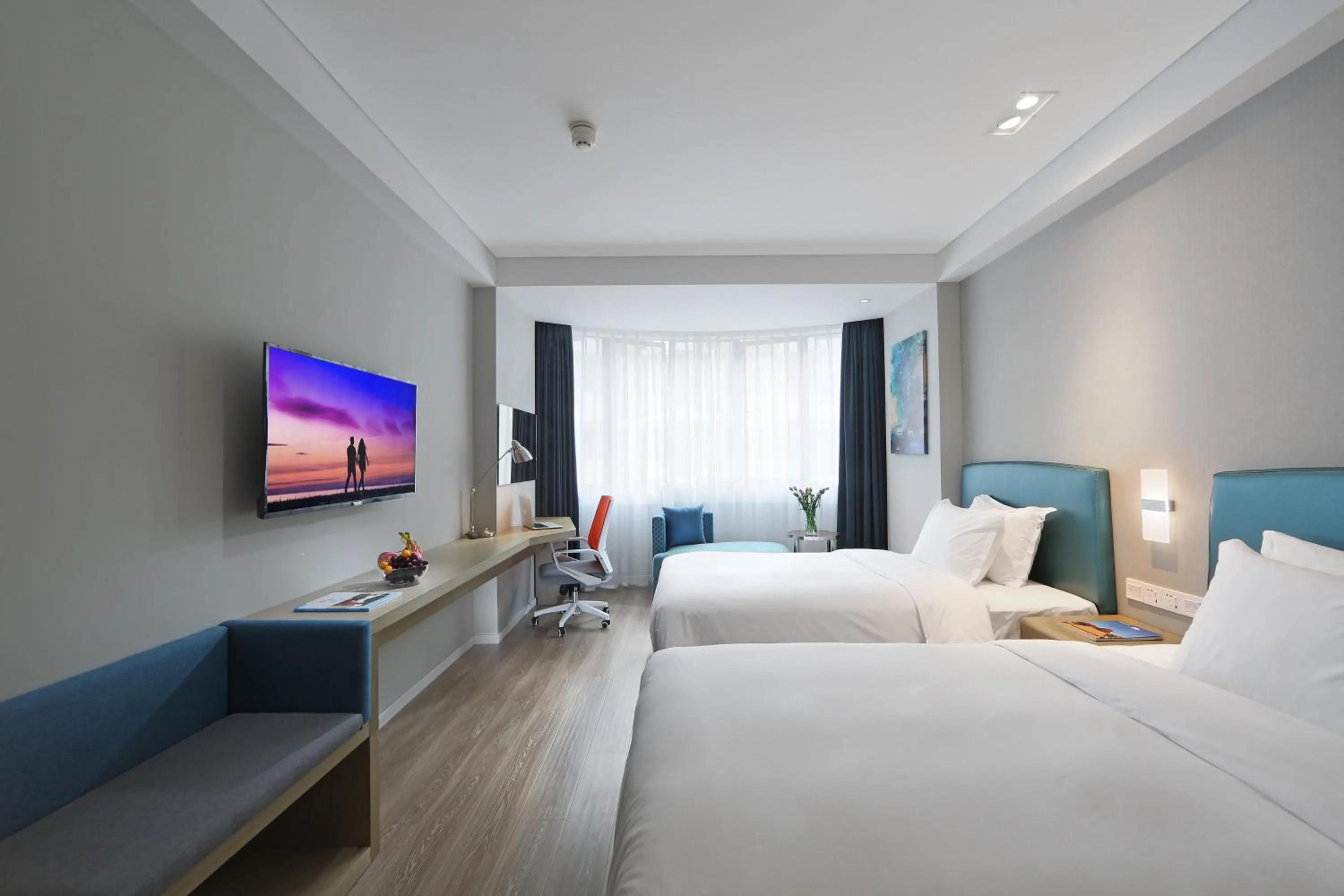 Photo of the whole room, Bed in Holiday Inn Express - Xiamen City Center by IHG