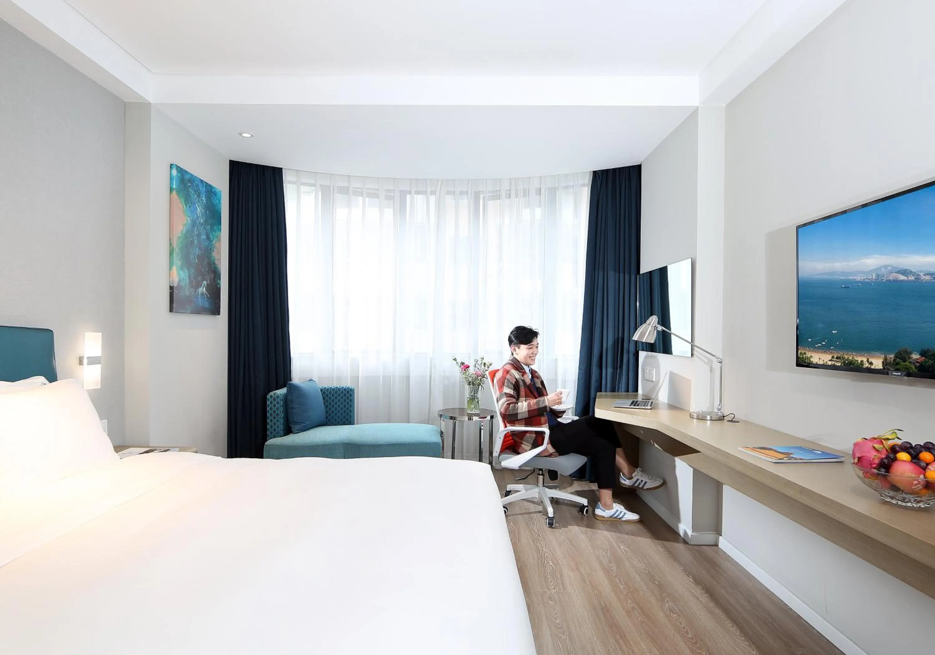 Photo of the whole room, Bed in Holiday Inn Express - Xiamen City Center by IHG