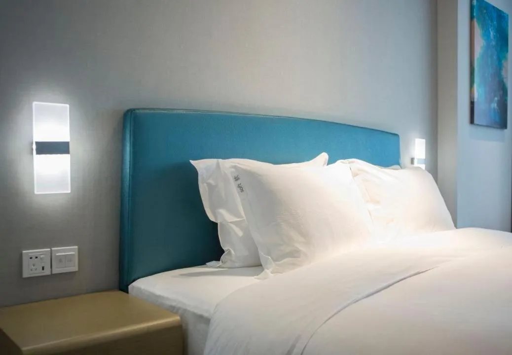 Bed in Holiday Inn Express - Xiamen City Center by IHG