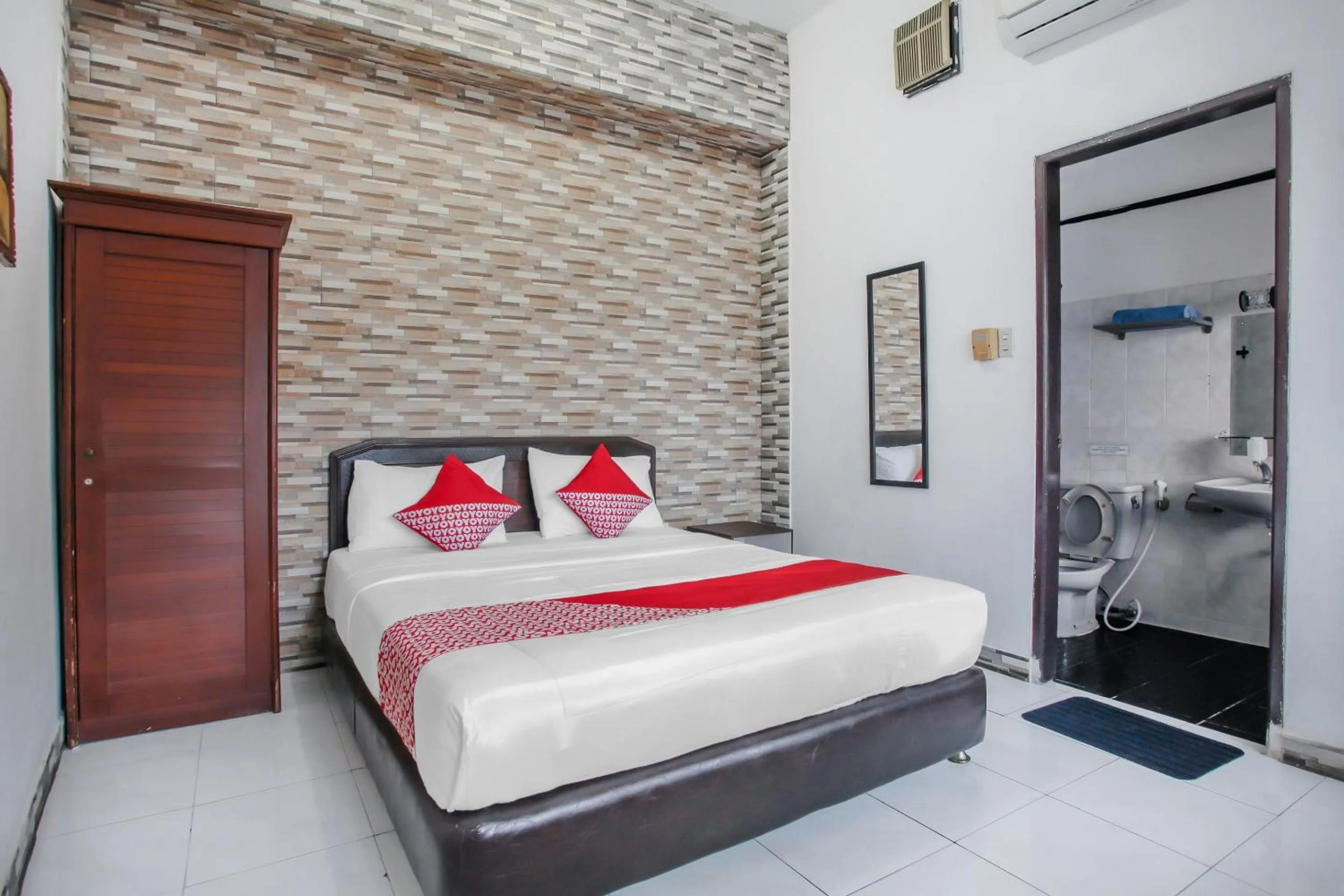 Bedroom in OYO Life 90091 Wisma Pakuan Syariah