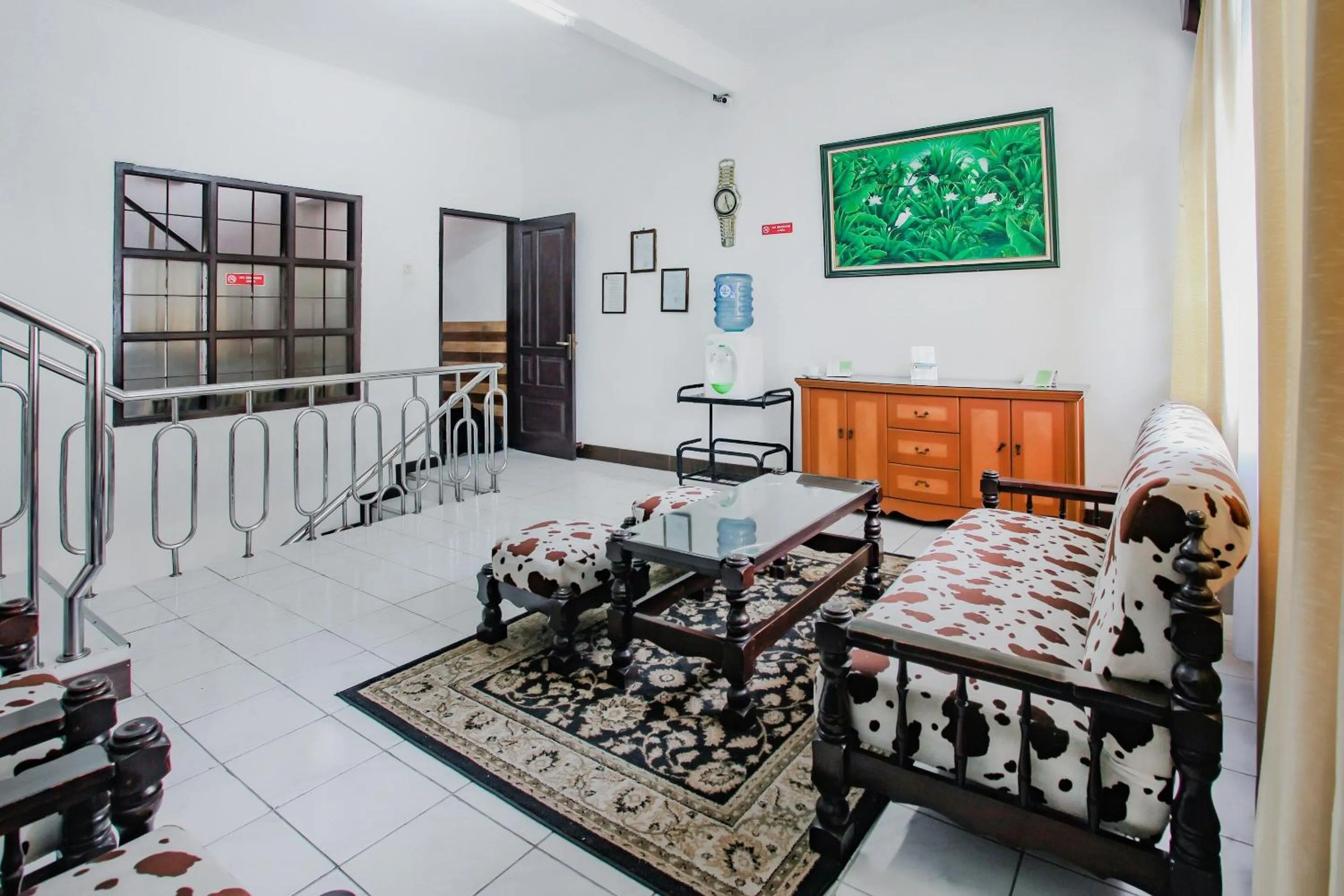 Lobby or reception in OYO Life 90091 Wisma Pakuan Syariah