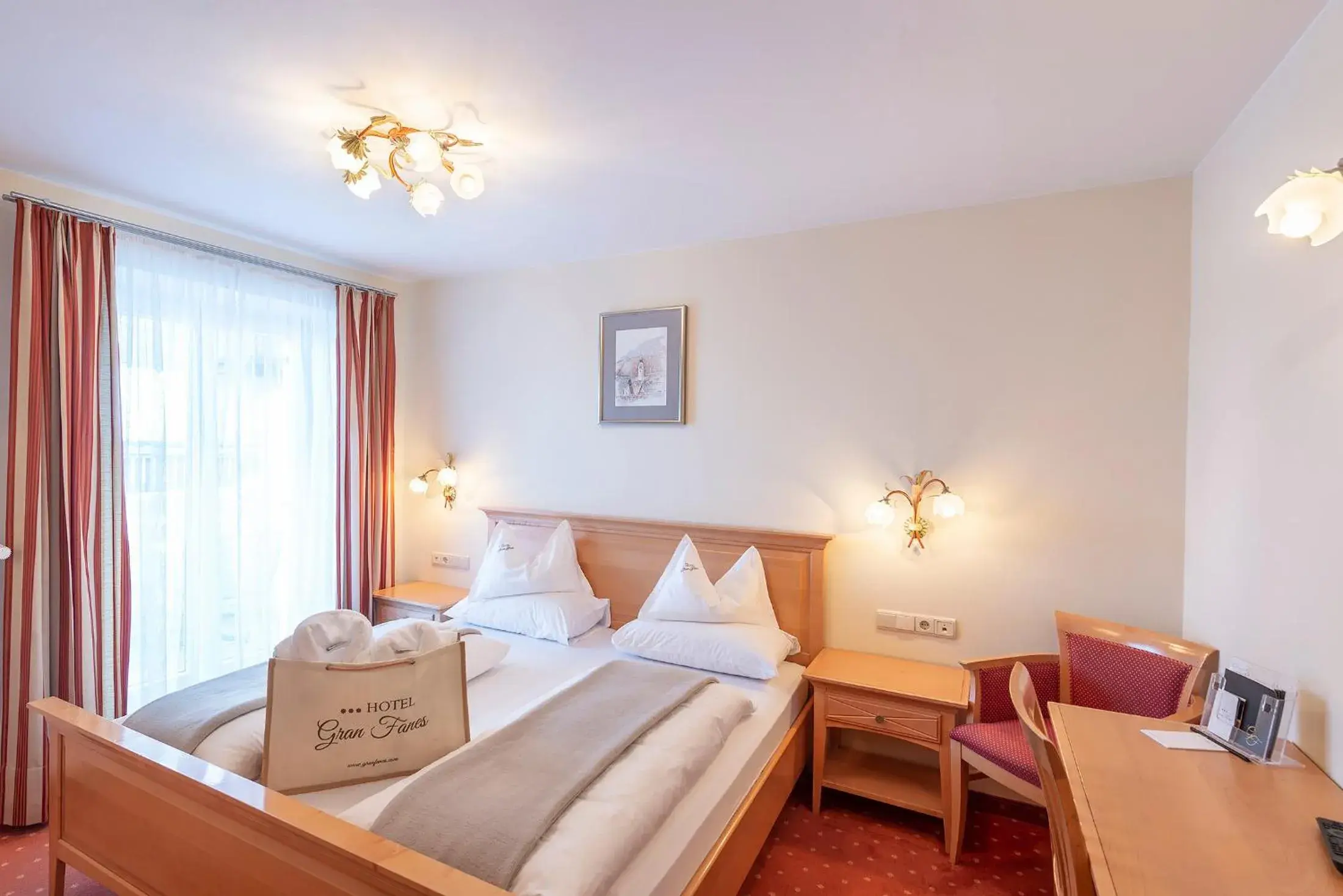 Small Double Room with Balcony in Hotel Gran Fanes Small Double Room with Balcony in Hotel Gran Fanes