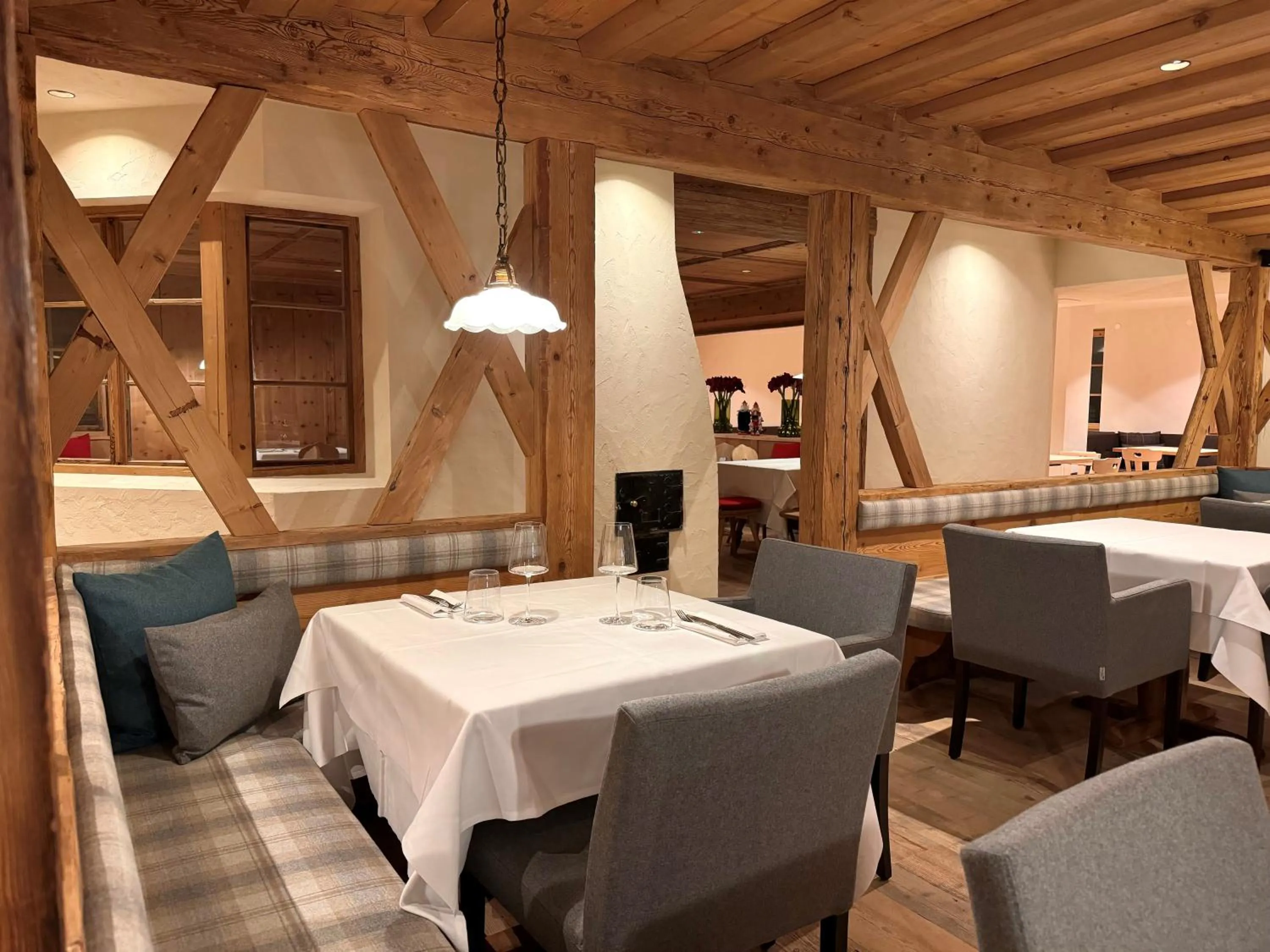 Restaurant/places to eat in Hotel Gran Fanes