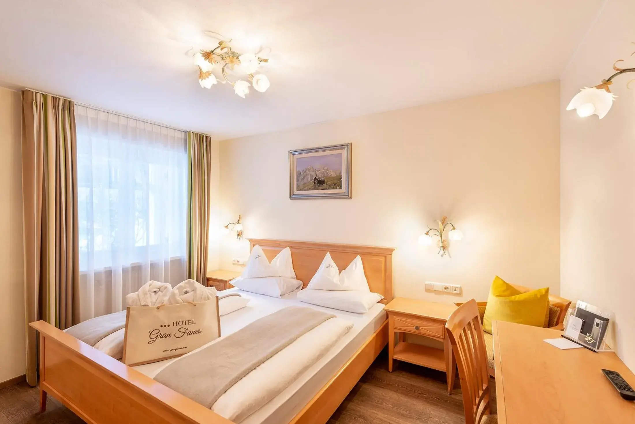 Standard Double Room in Hotel Gran Fanes Standard Double Room in Hotel Gran Fanes