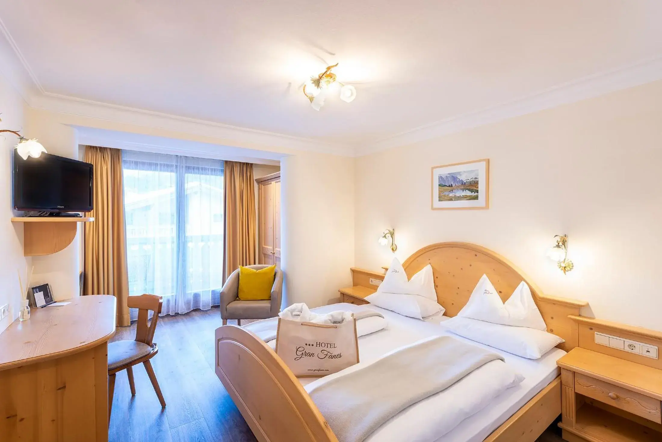 Standard Double Room in Hotel Gran Fanes Standard Double Room in Hotel Gran Fanes