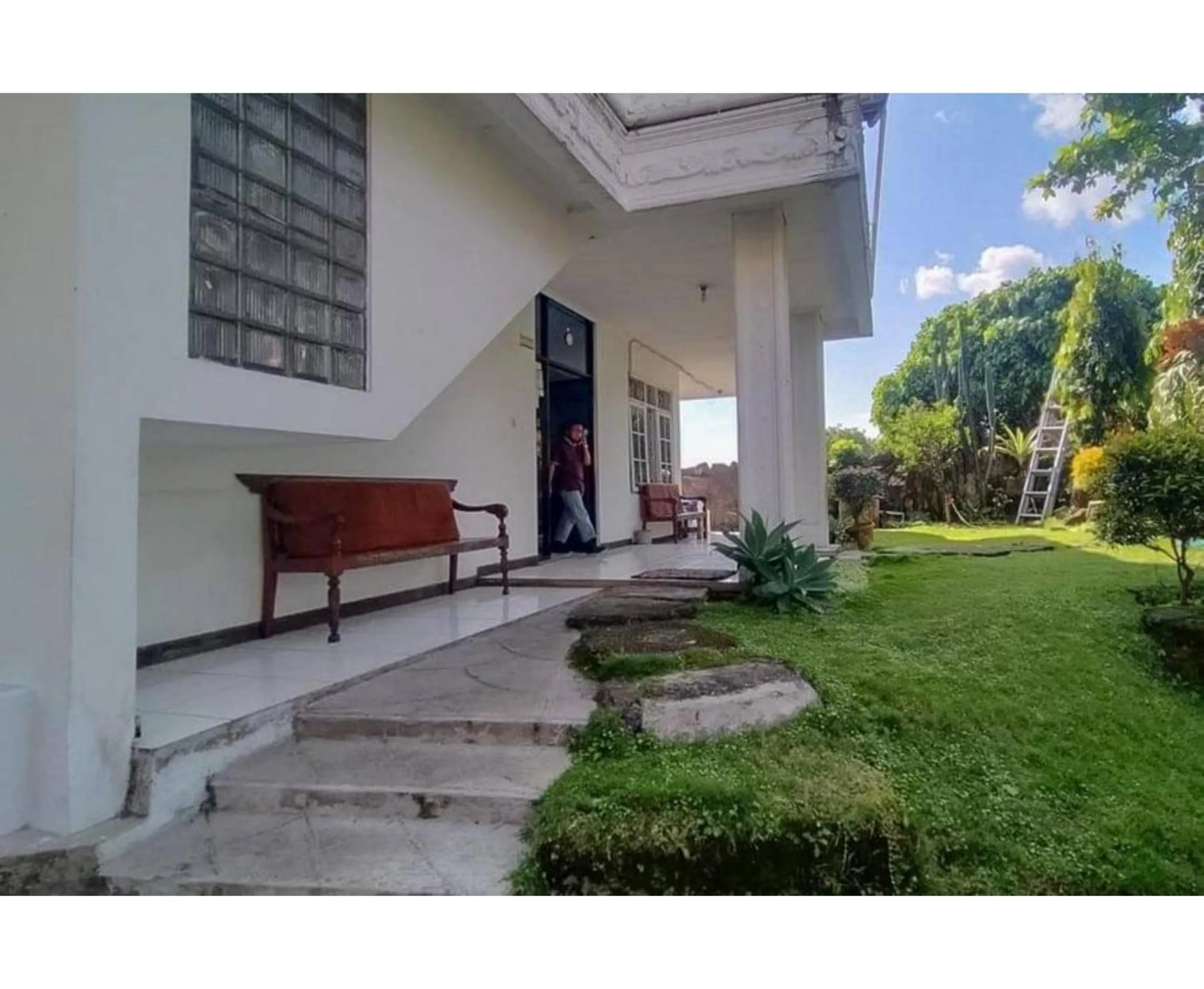 Property building in Pall Inn Puncak Mitra RedDoorz