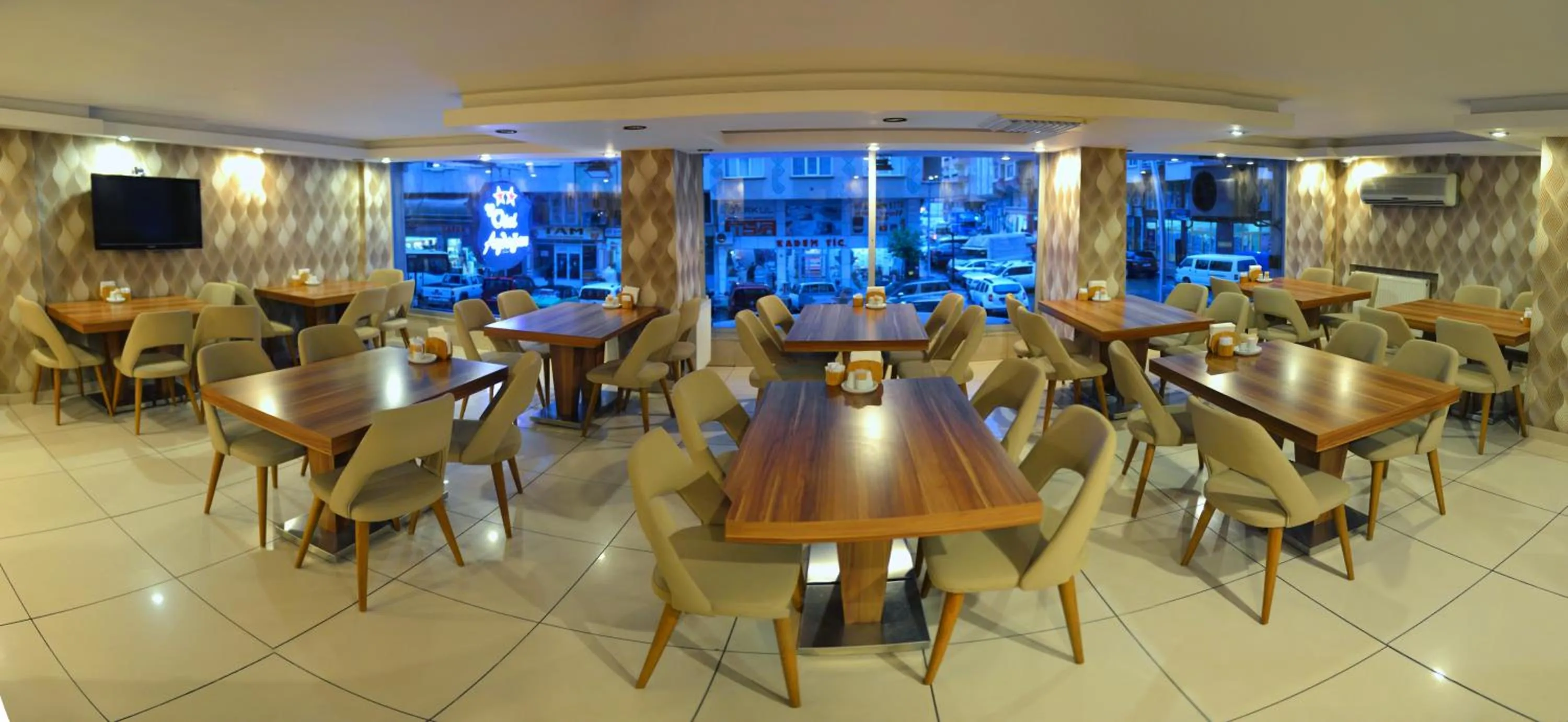Restaurant/places to eat in Cmr Aydogan Hotel