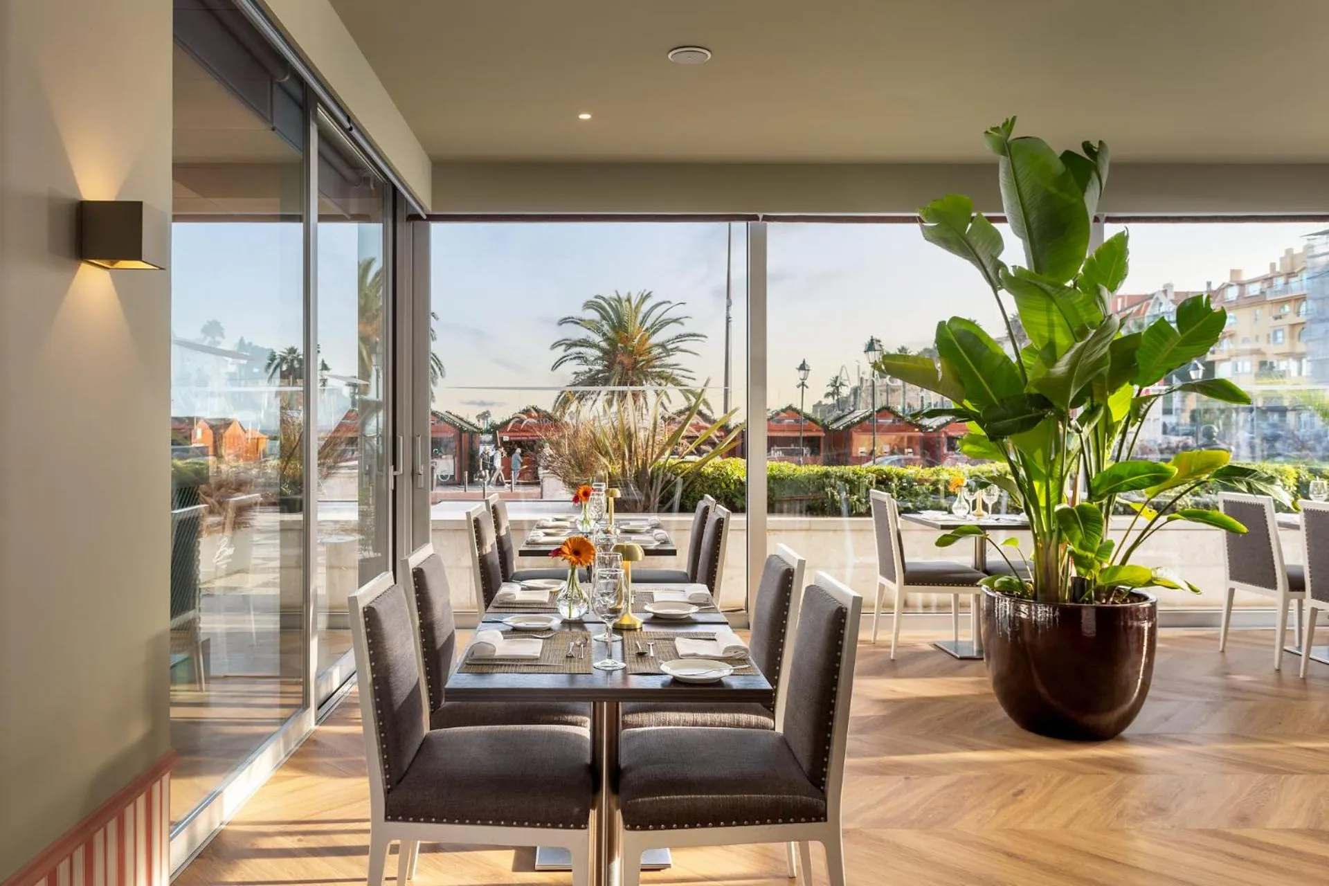 Restaurant/places to eat in Hotel Baia