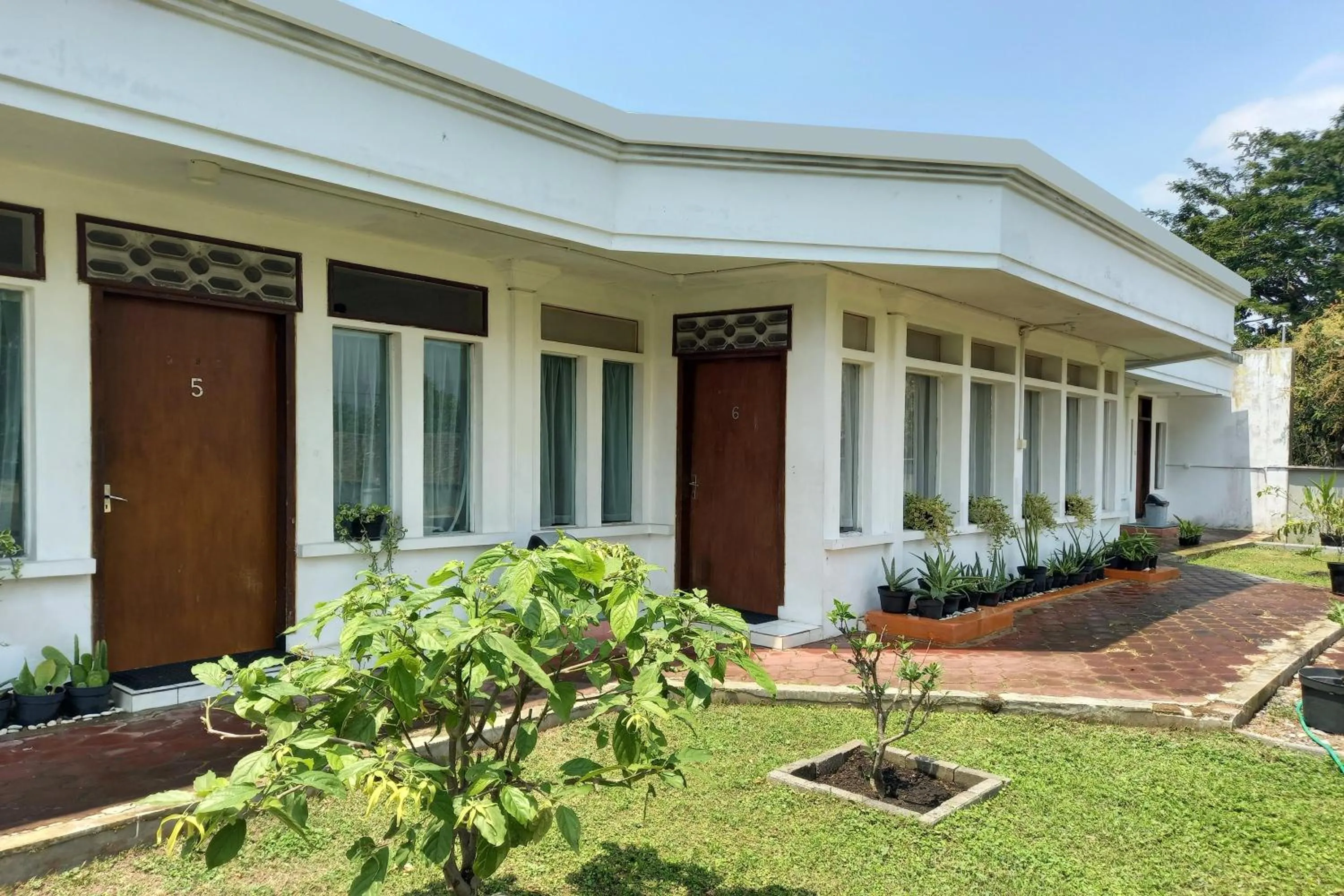 Property building in Vanda Villa Batu