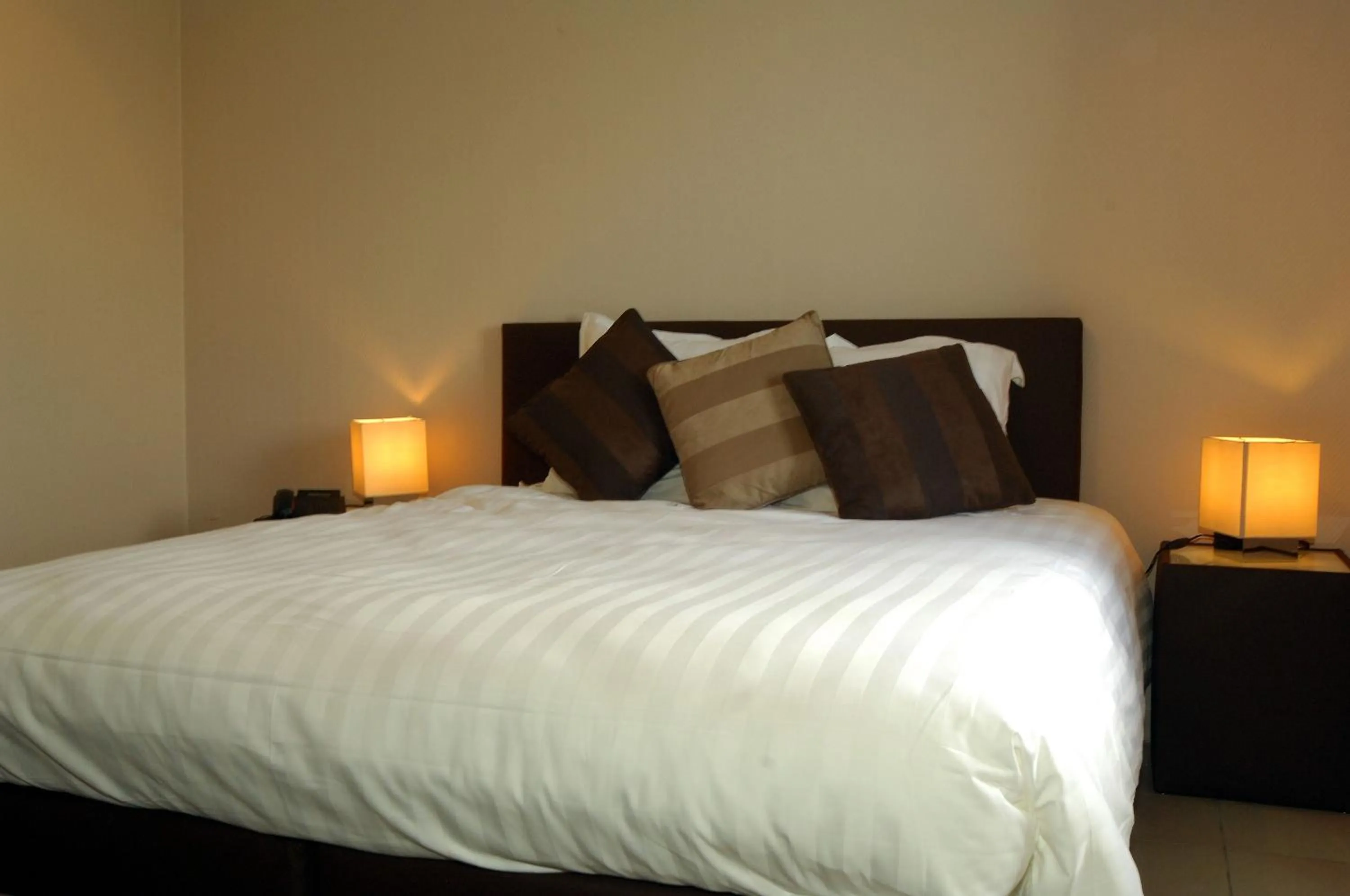 Bed in Hôtel Le Saint Loup