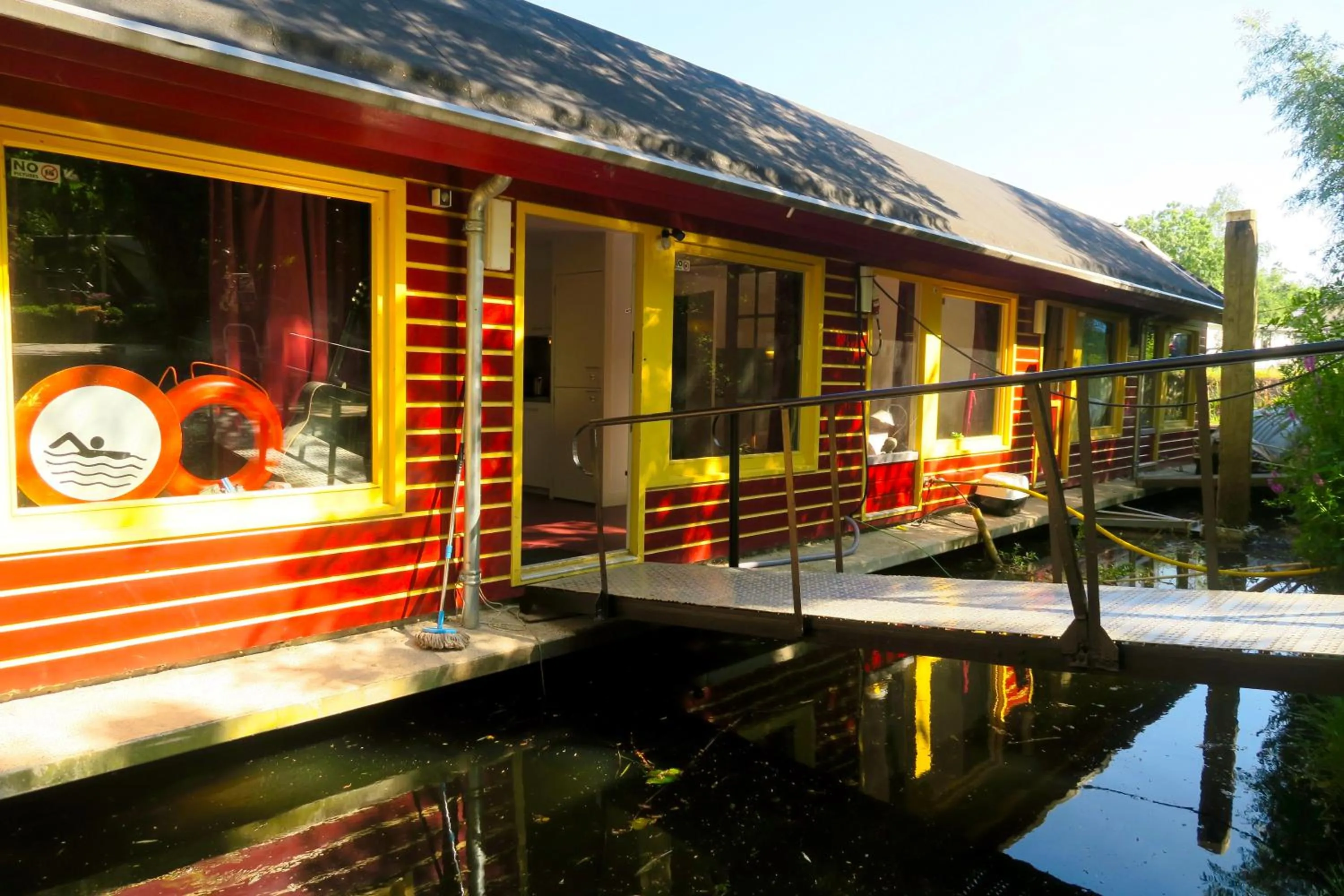 Property building in B&B De Leeuw