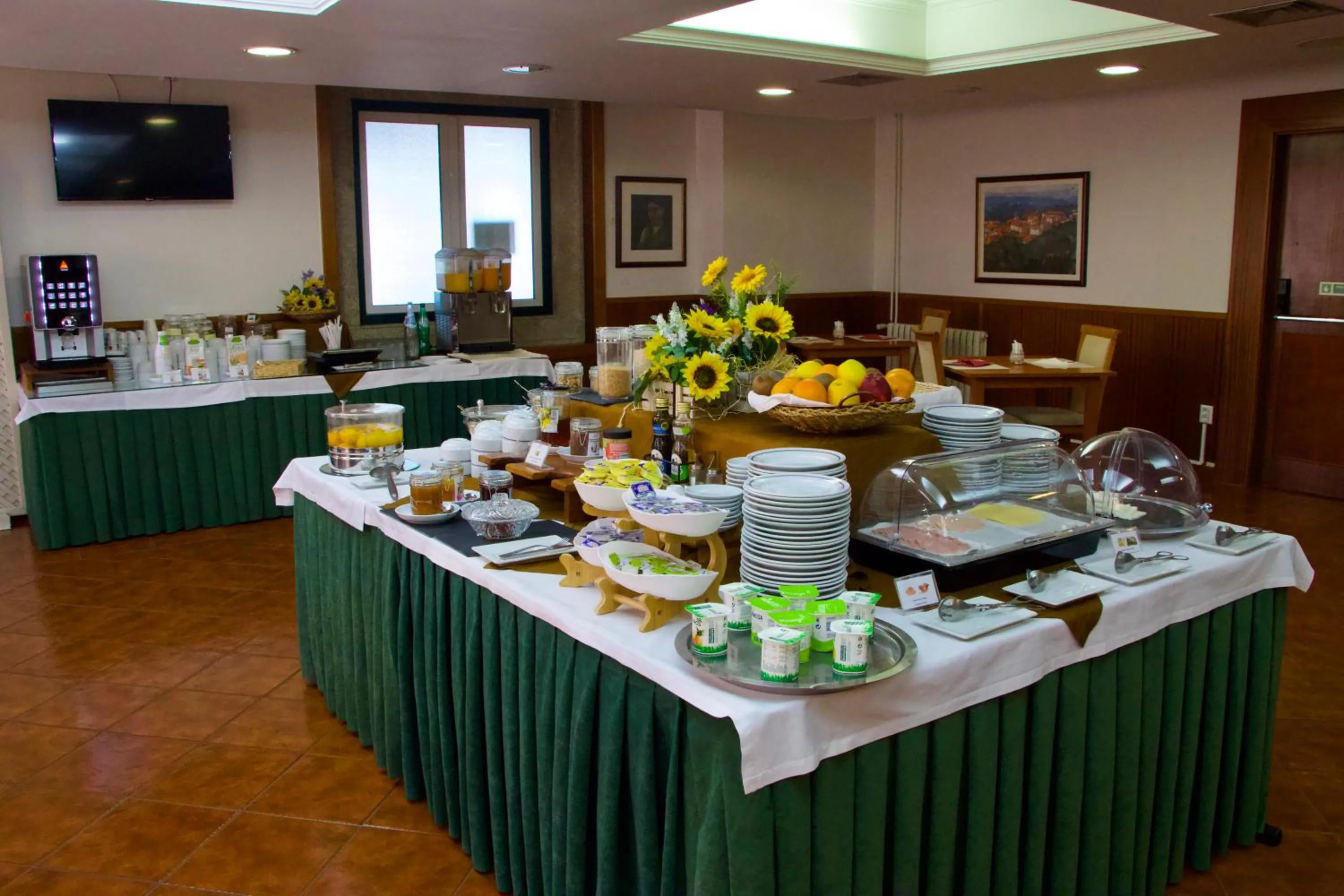 Breakfast in Hotel Eurosol Gouveia