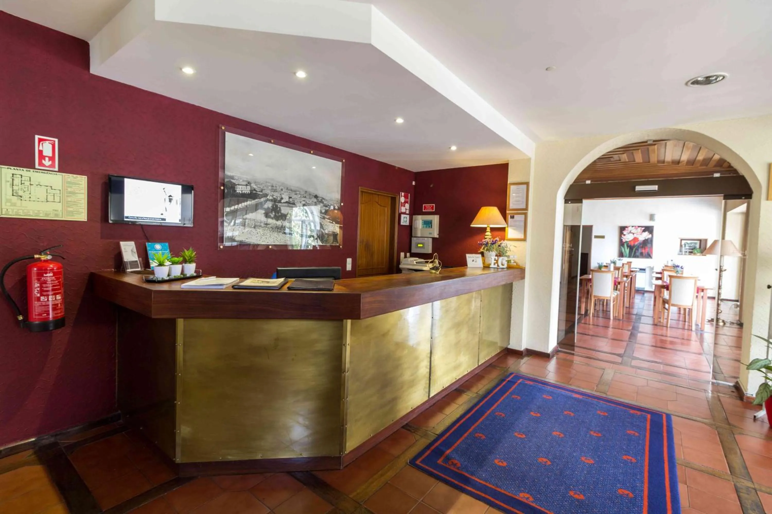Lobby or reception in Hotel Eurosol Gouveia