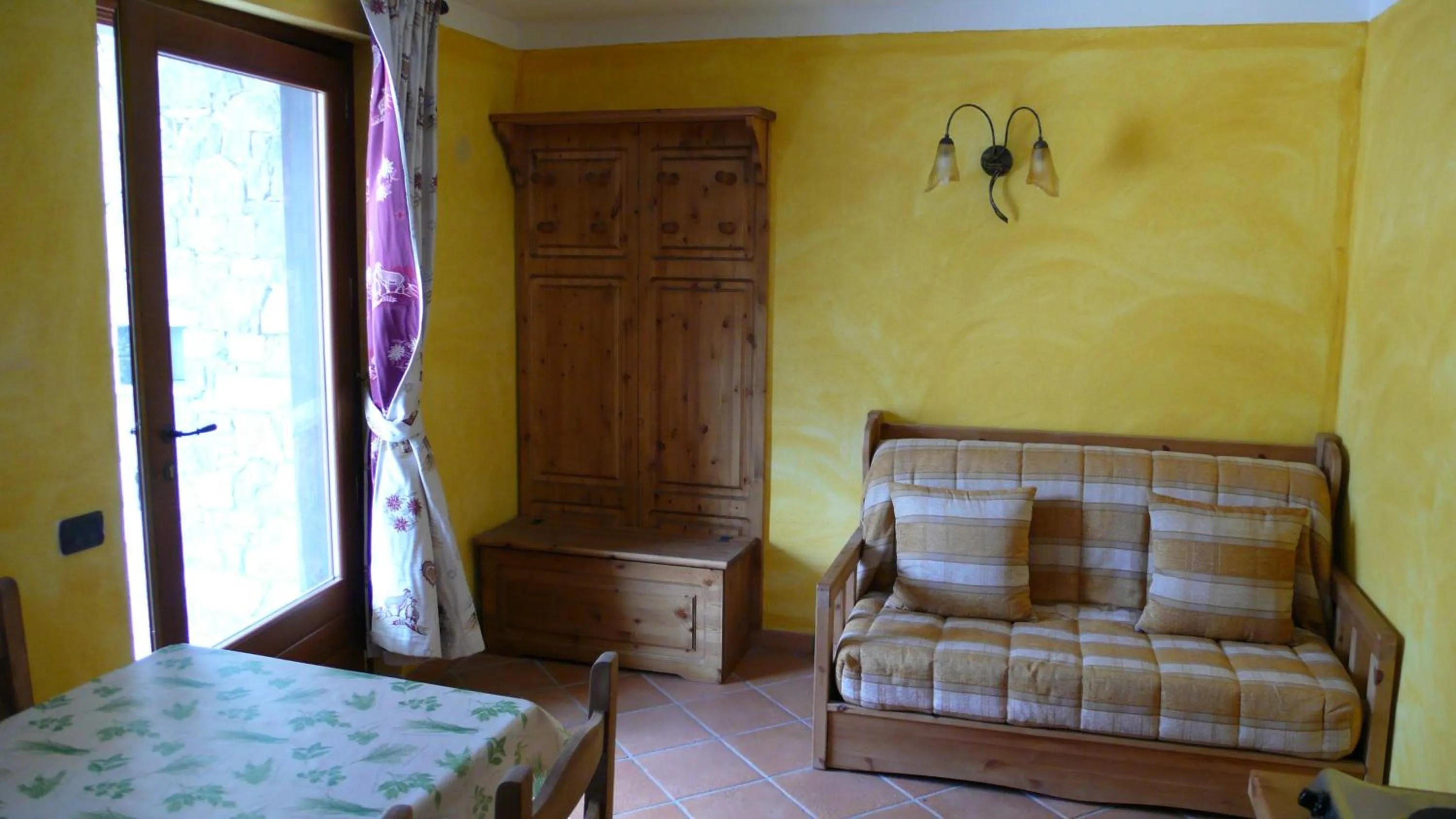 Day, Bed in Residence Les Myosotis