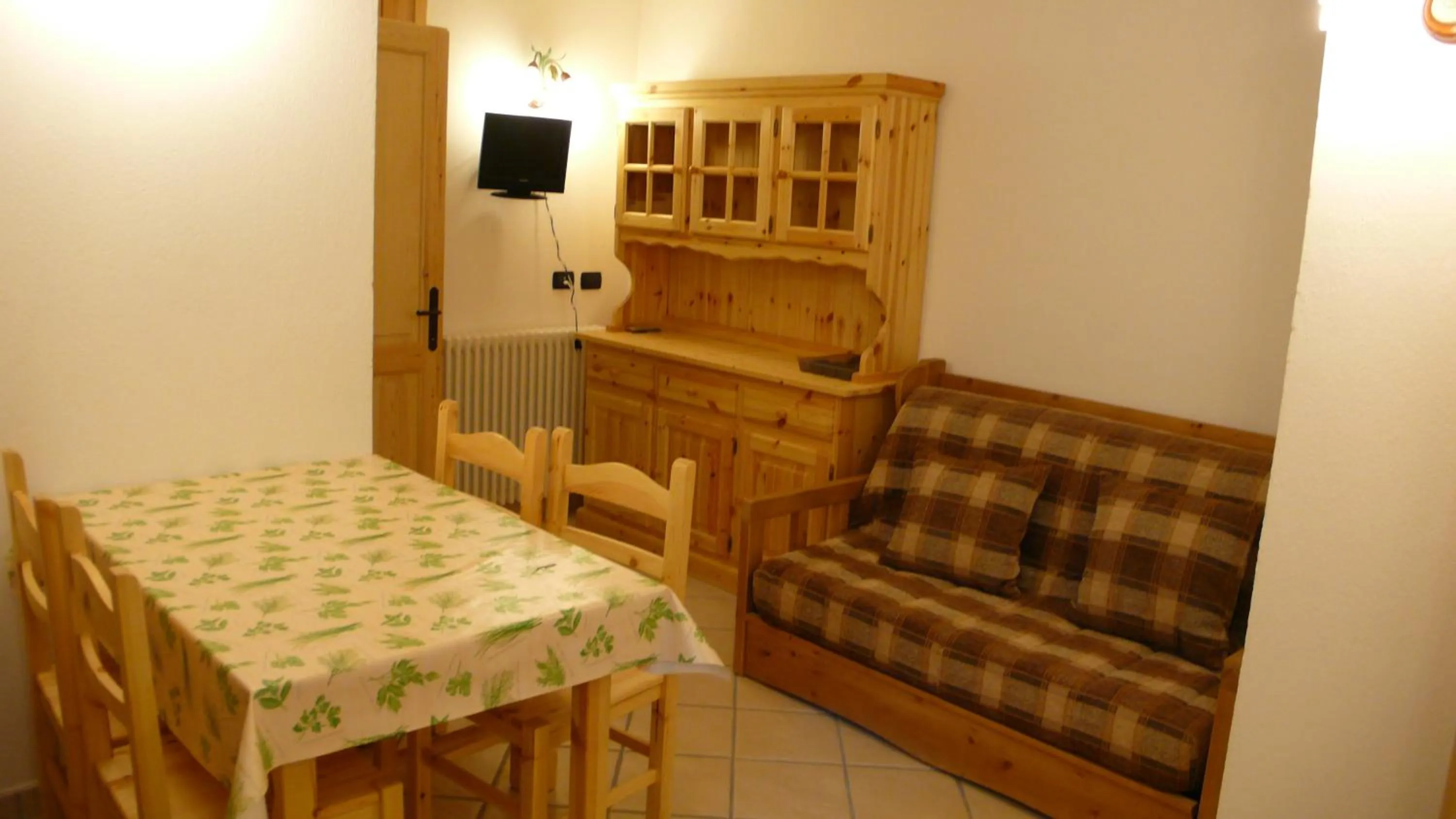 Dining area in Residence Les Myosotis