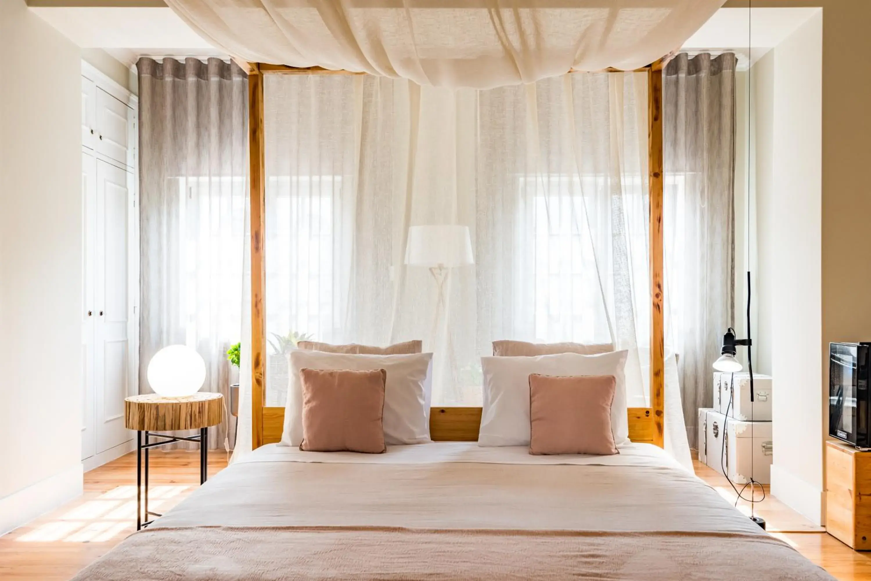 Family Suite in 19 Tile Ceramic Concept - by Unlock Hotels Family Suite in 19 Tile Ceramic Concept - by Unlock Hotels