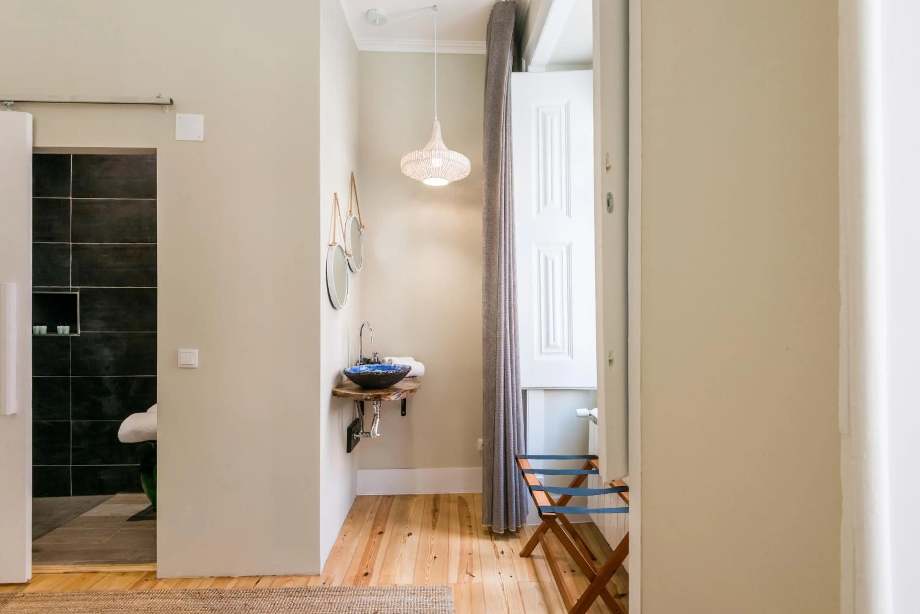 Bathroom in 19 Tile Ceramic Concept - by Unlock Hotels
