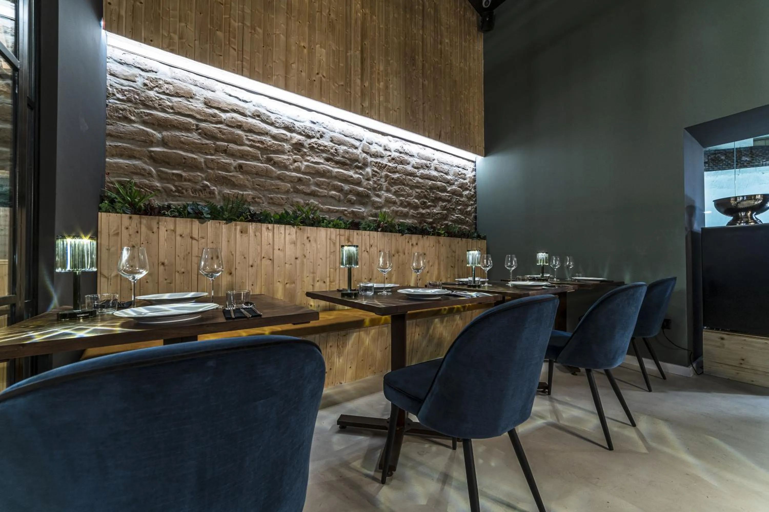 Restaurant/places to eat in 19 Tile Ceramic Concept - by Unlock Hotels